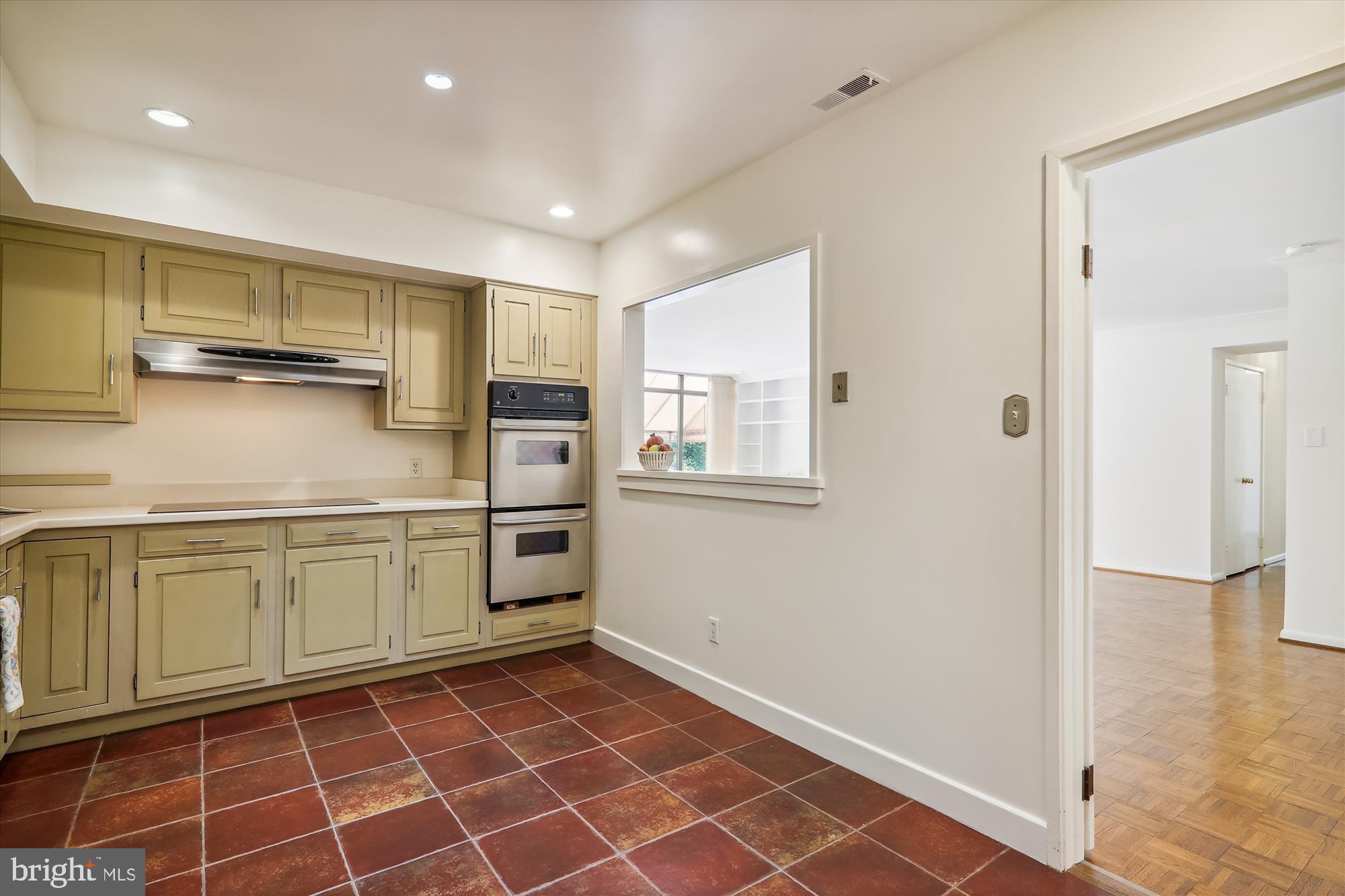 SUMNER VILLAGE - Residential