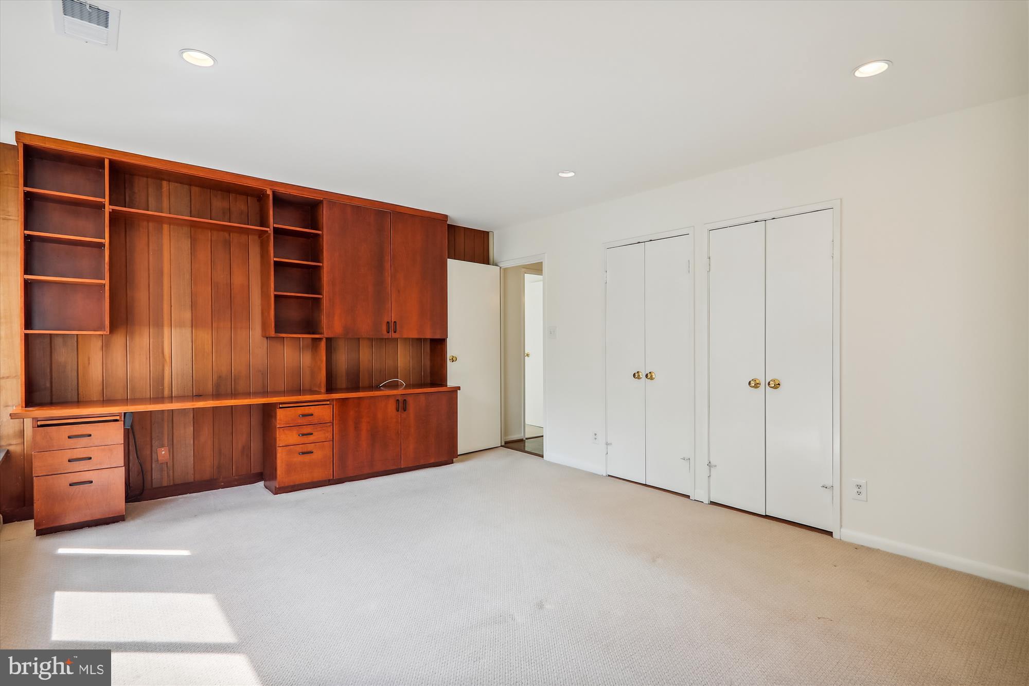 SUMNER VILLAGE - Residential