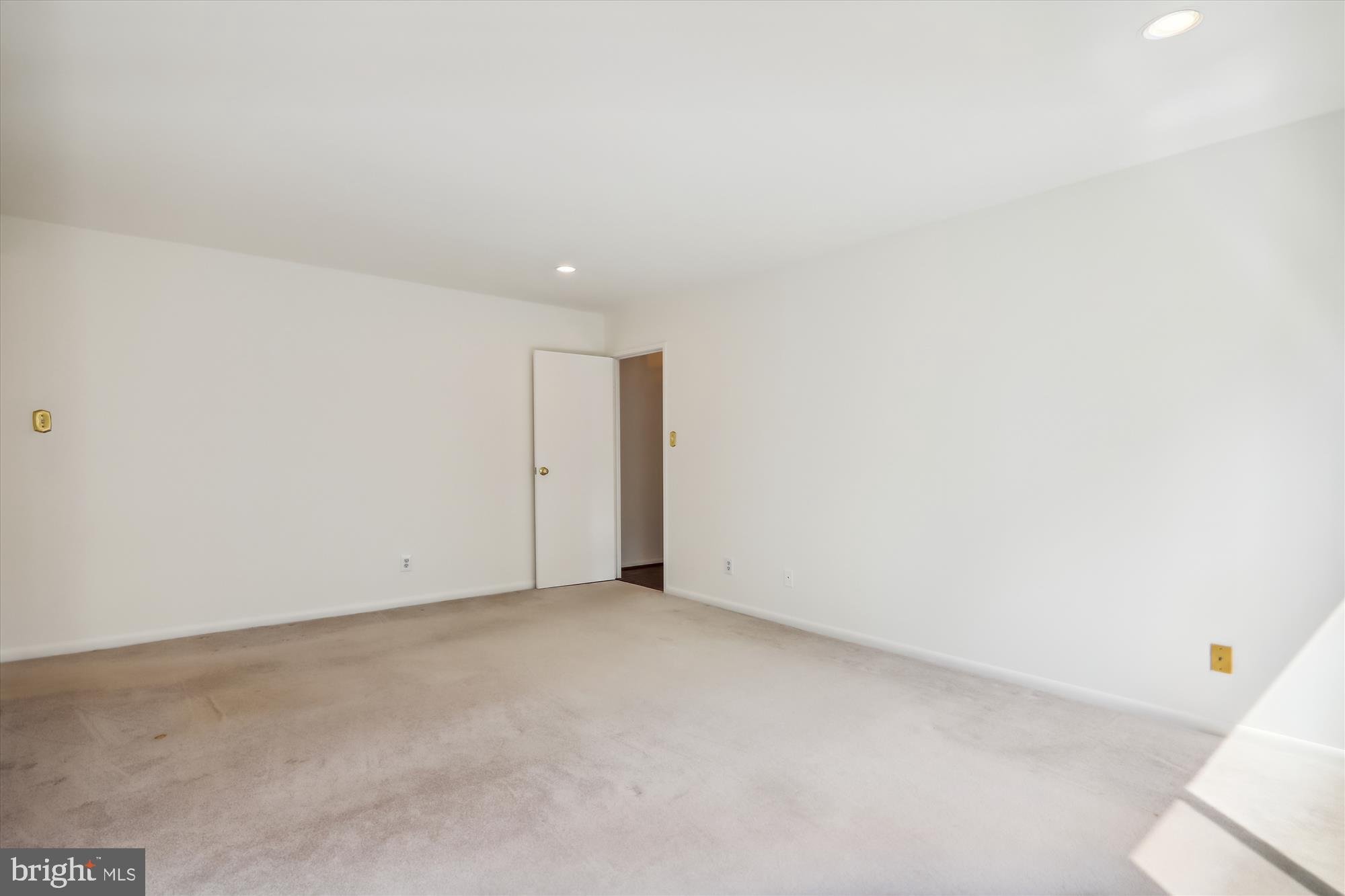 SUMNER VILLAGE - Residential