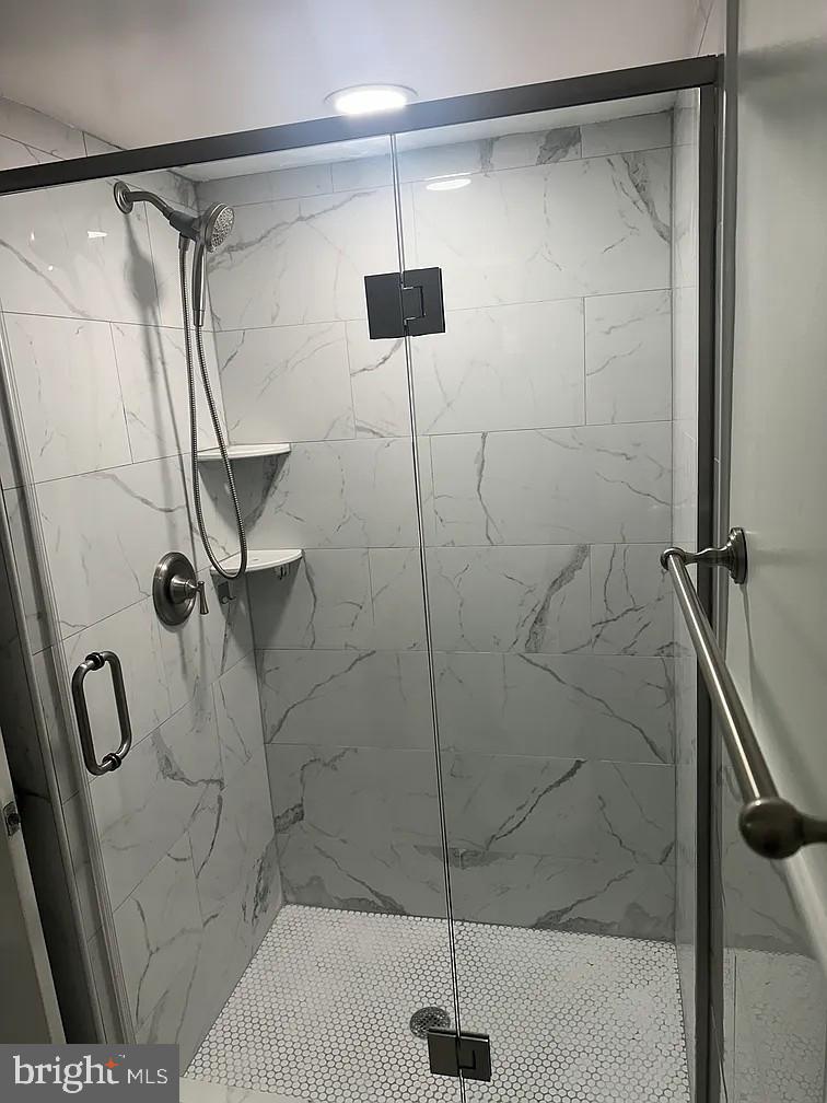 GLENHARDIE - Residential Lease