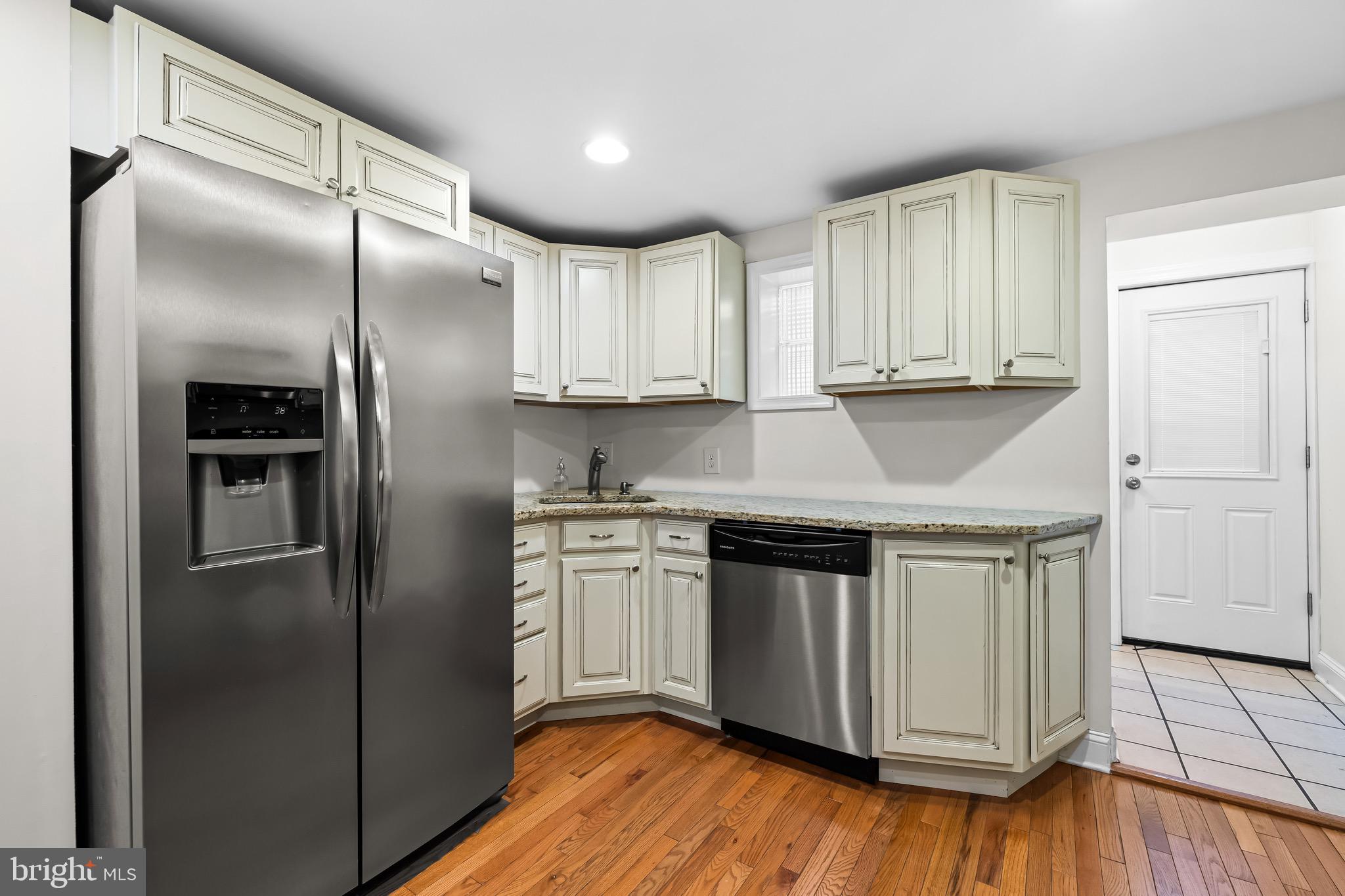 LOCUST POINT - Residential Lease