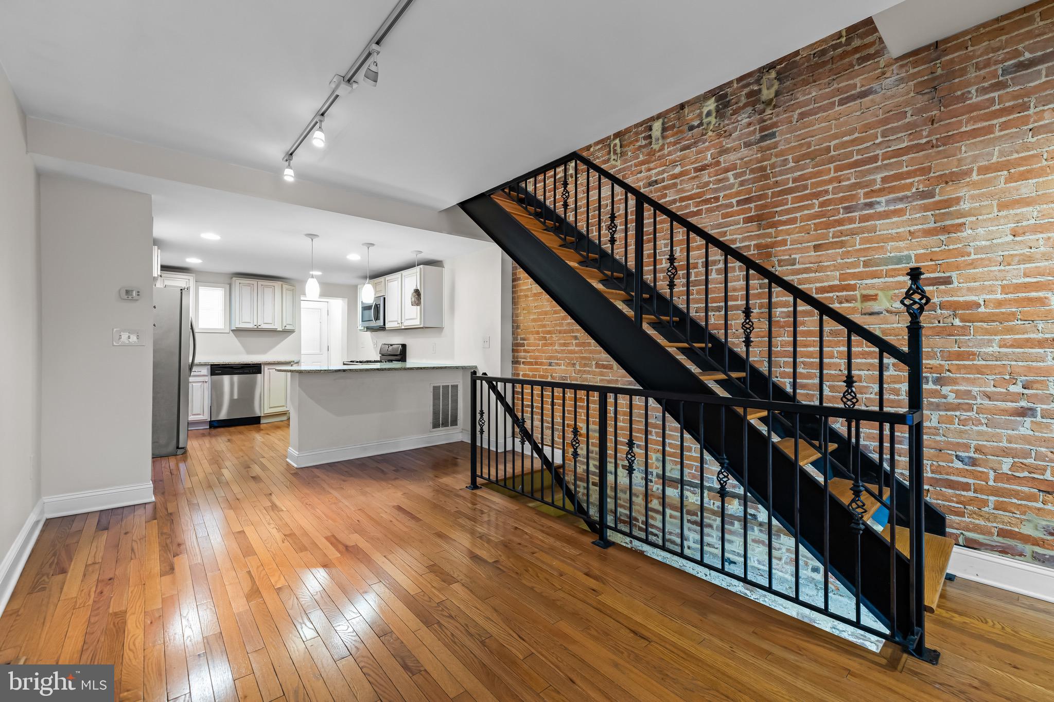 LOCUST POINT - Residential Lease