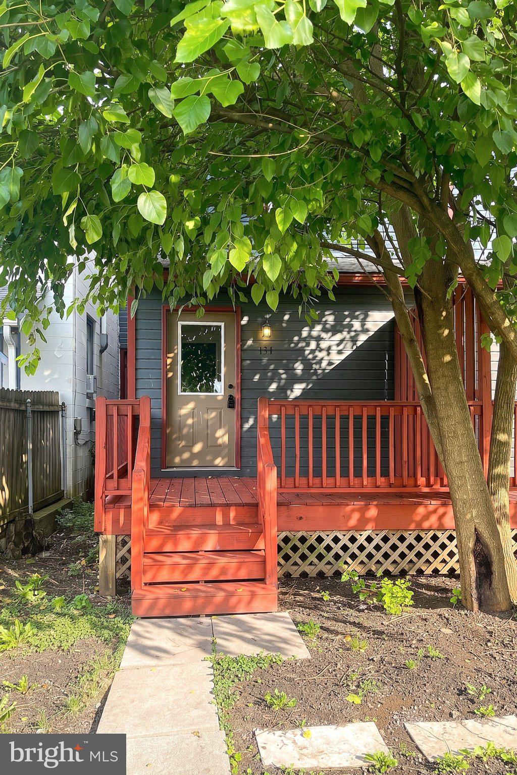 131 W MIDDLE STREET
