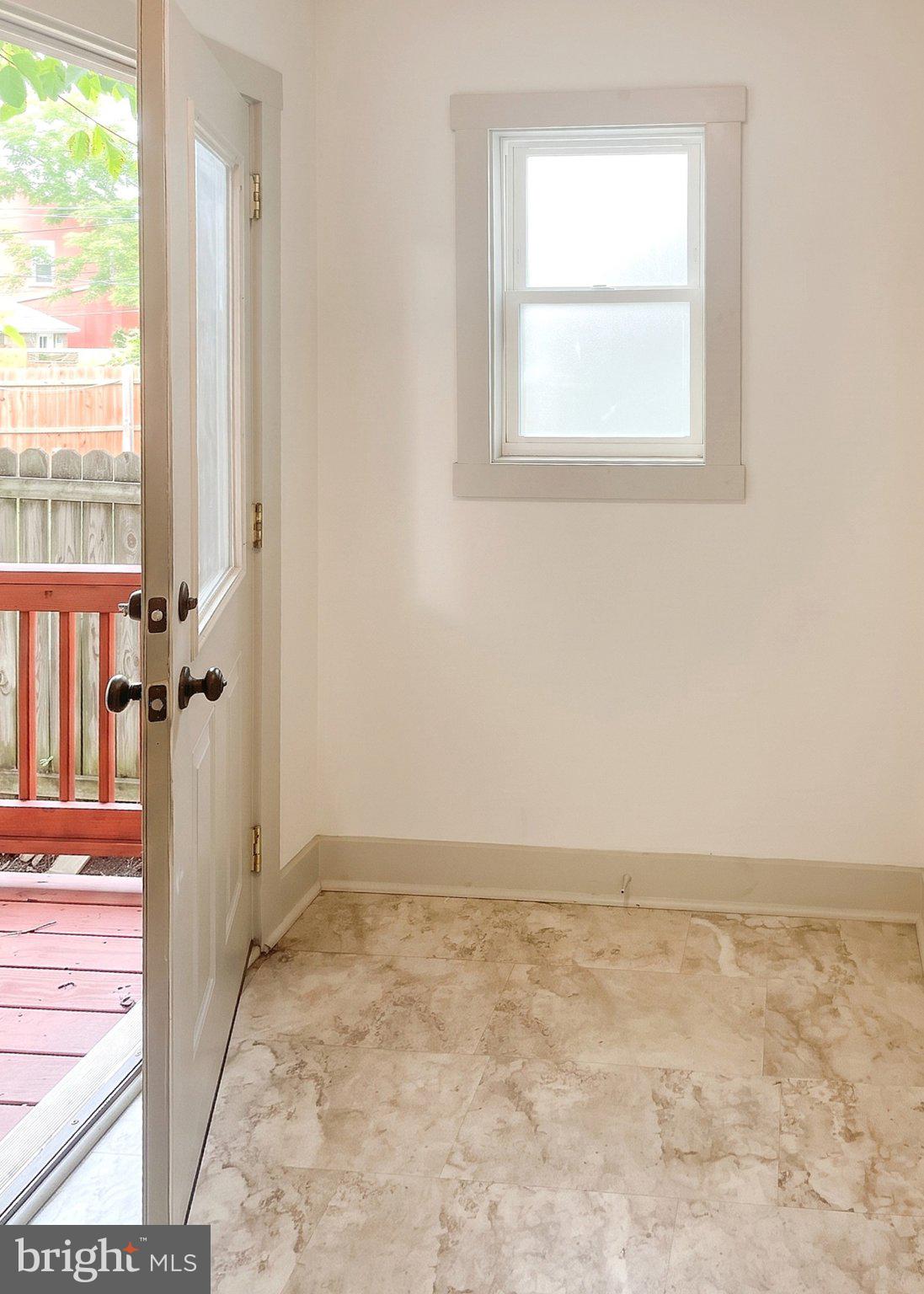 131 W MIDDLE STREET