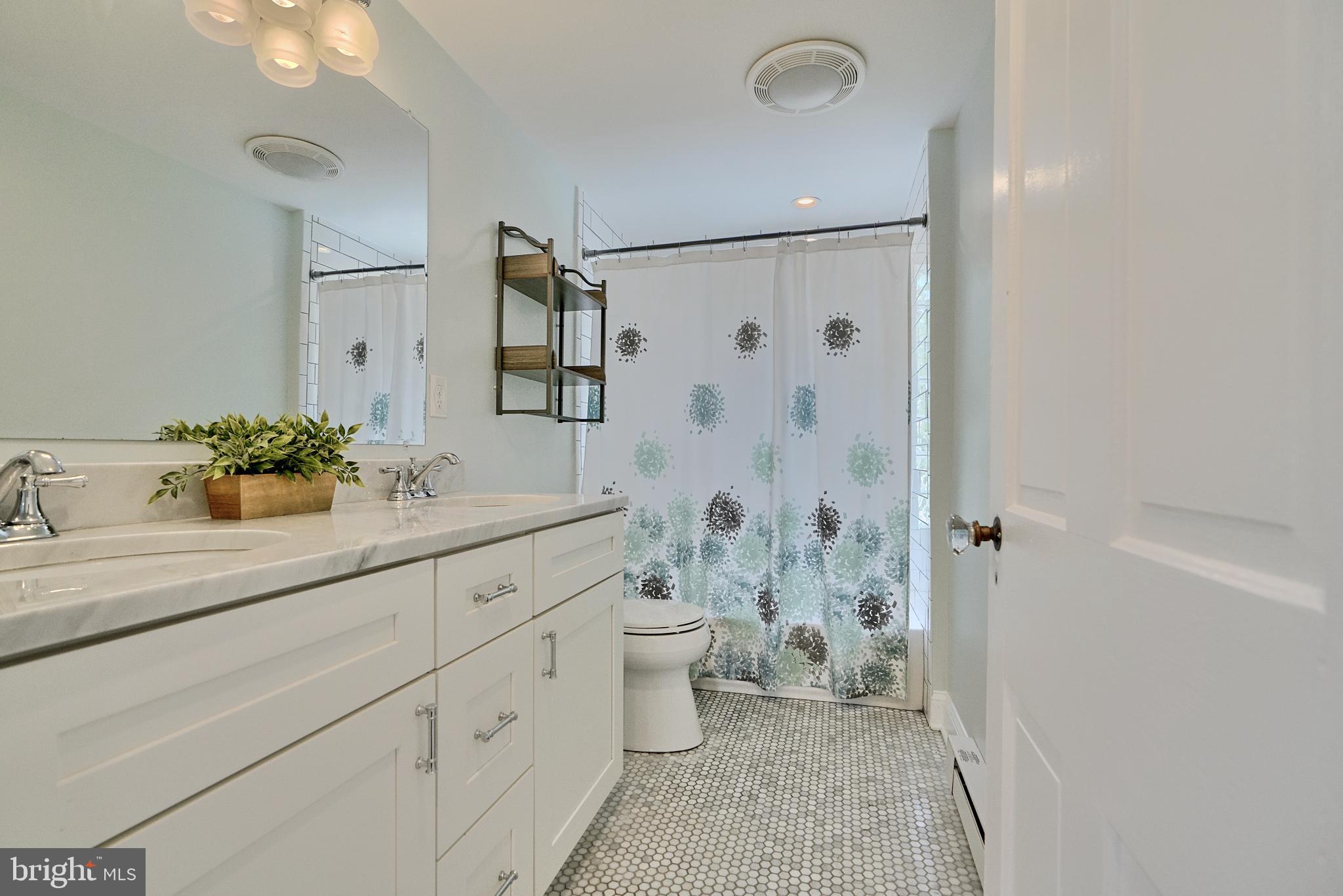 HAMPDEN HISTORIC DISTRICT - Residential