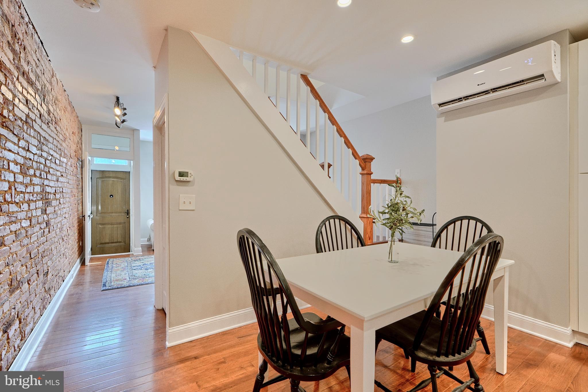 HAMPDEN HISTORIC DISTRICT - Residential