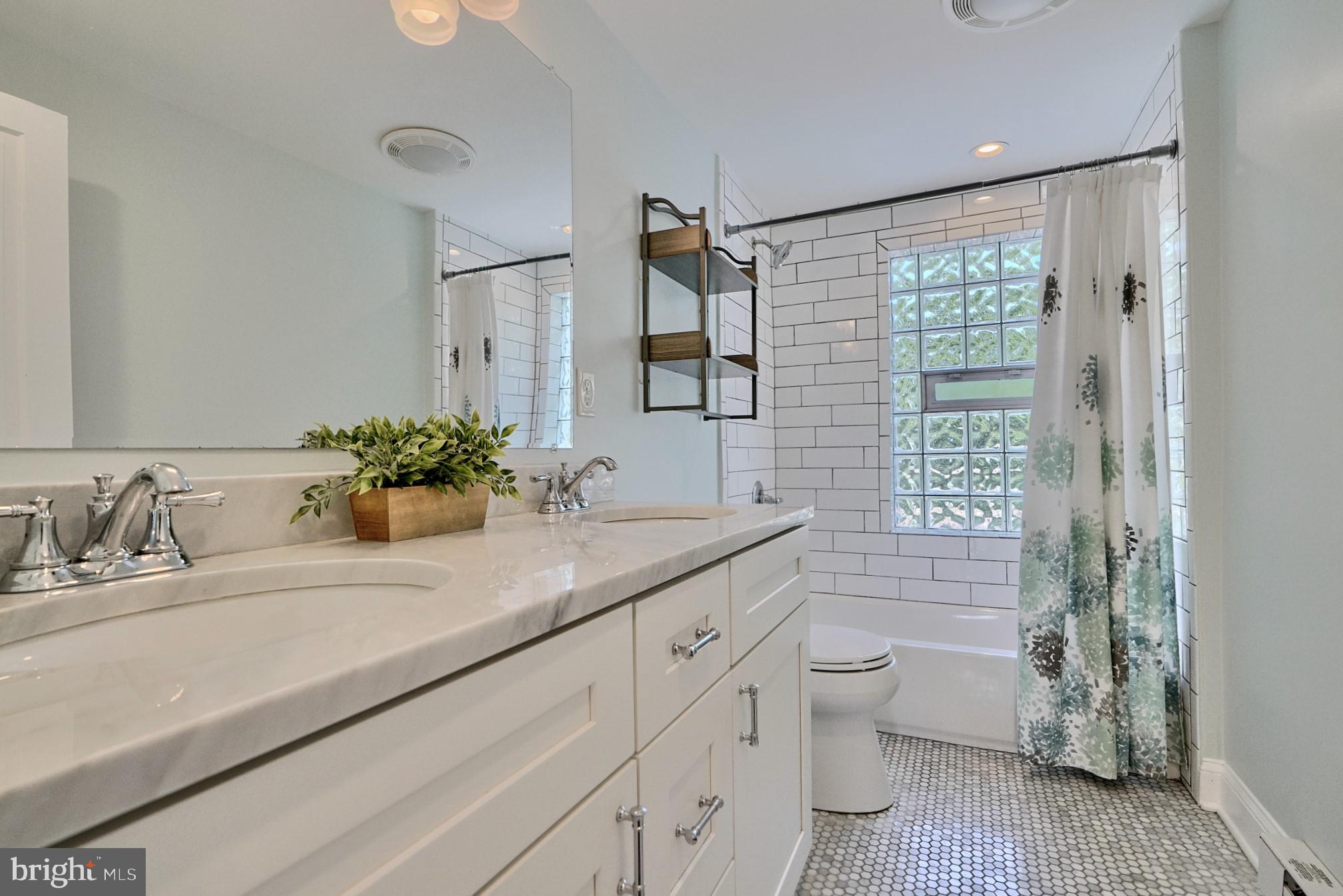 HAMPDEN HISTORIC DISTRICT - Residential