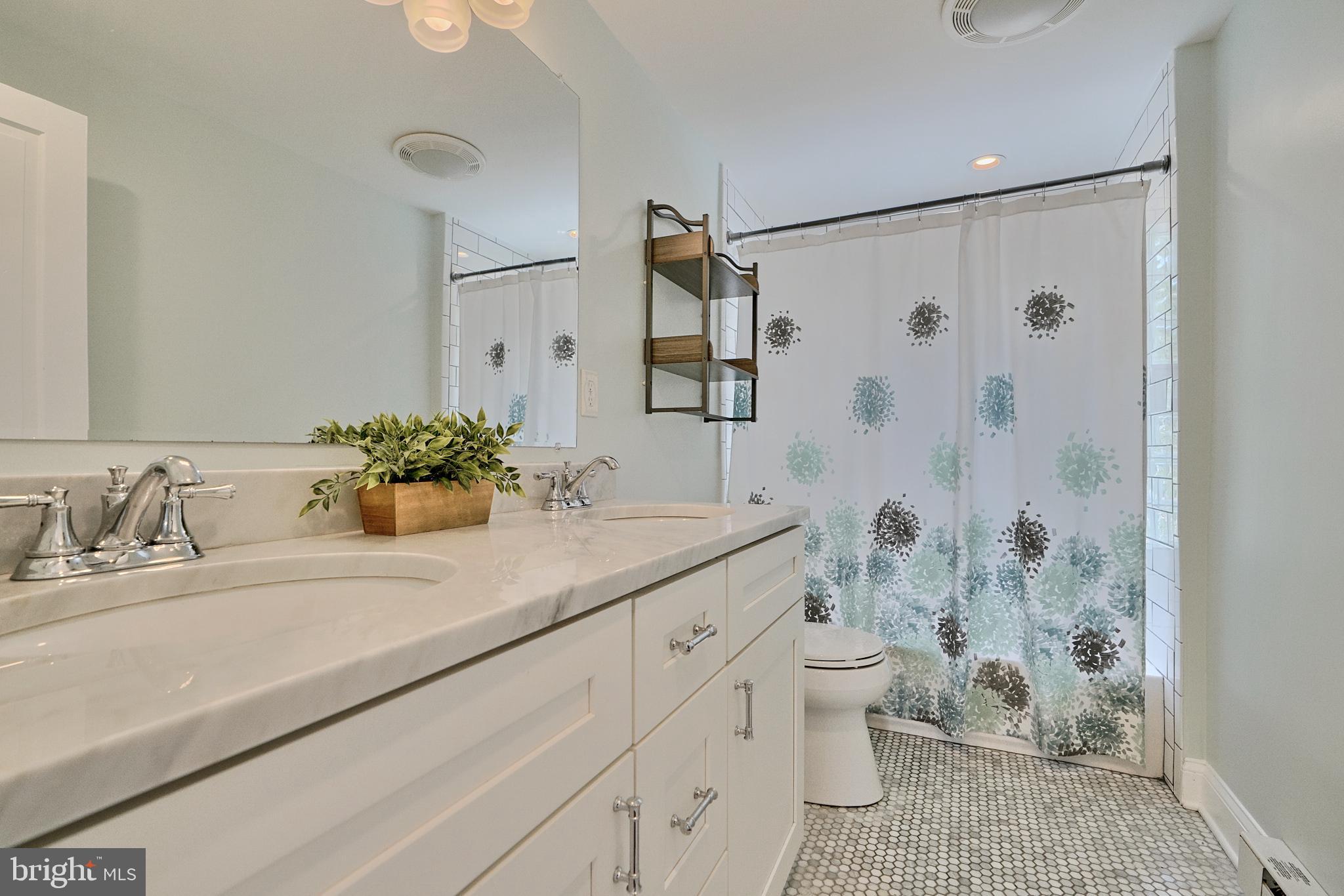 HAMPDEN HISTORIC DISTRICT - Residential