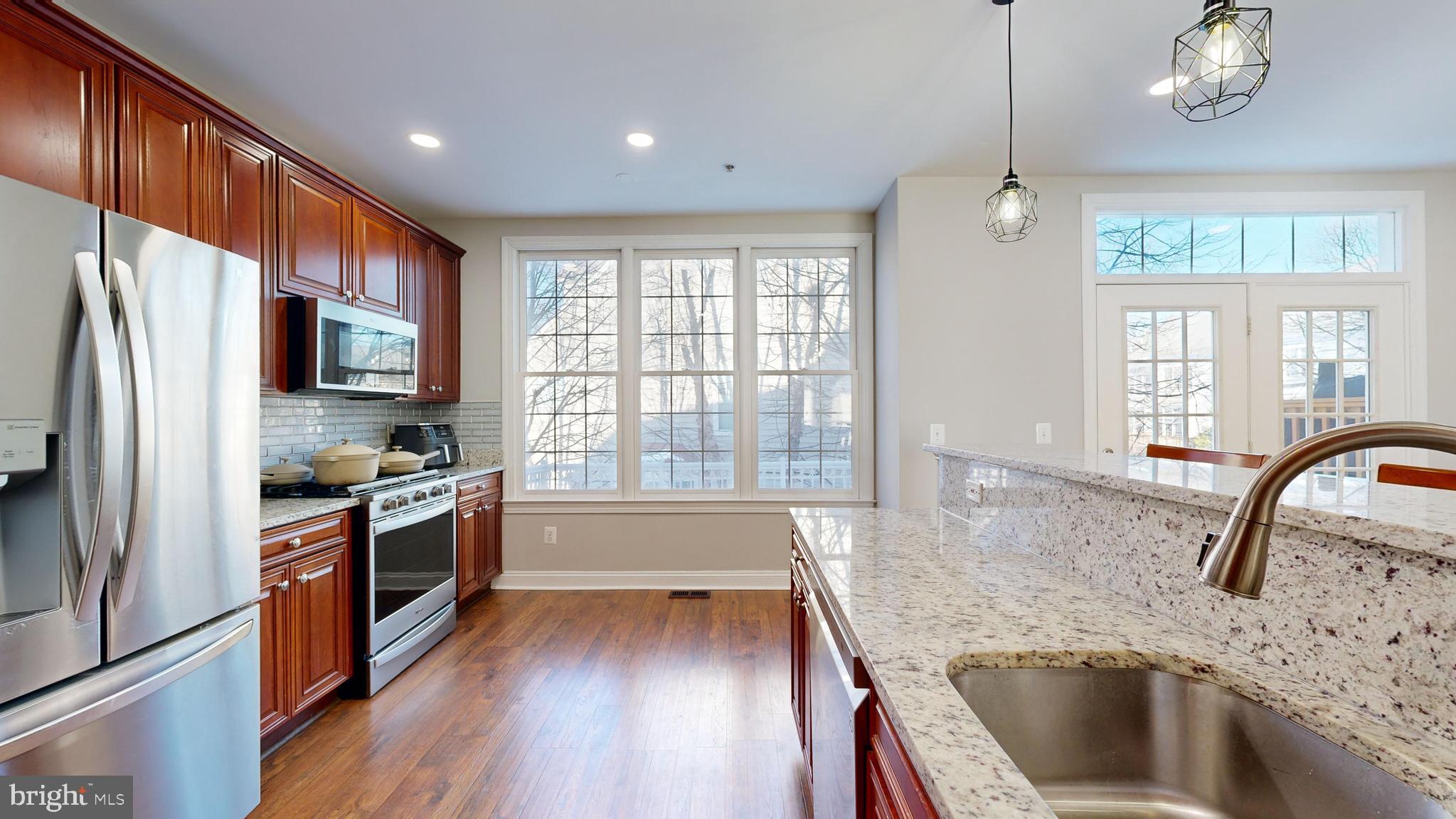 RIDGE TOP - Residential