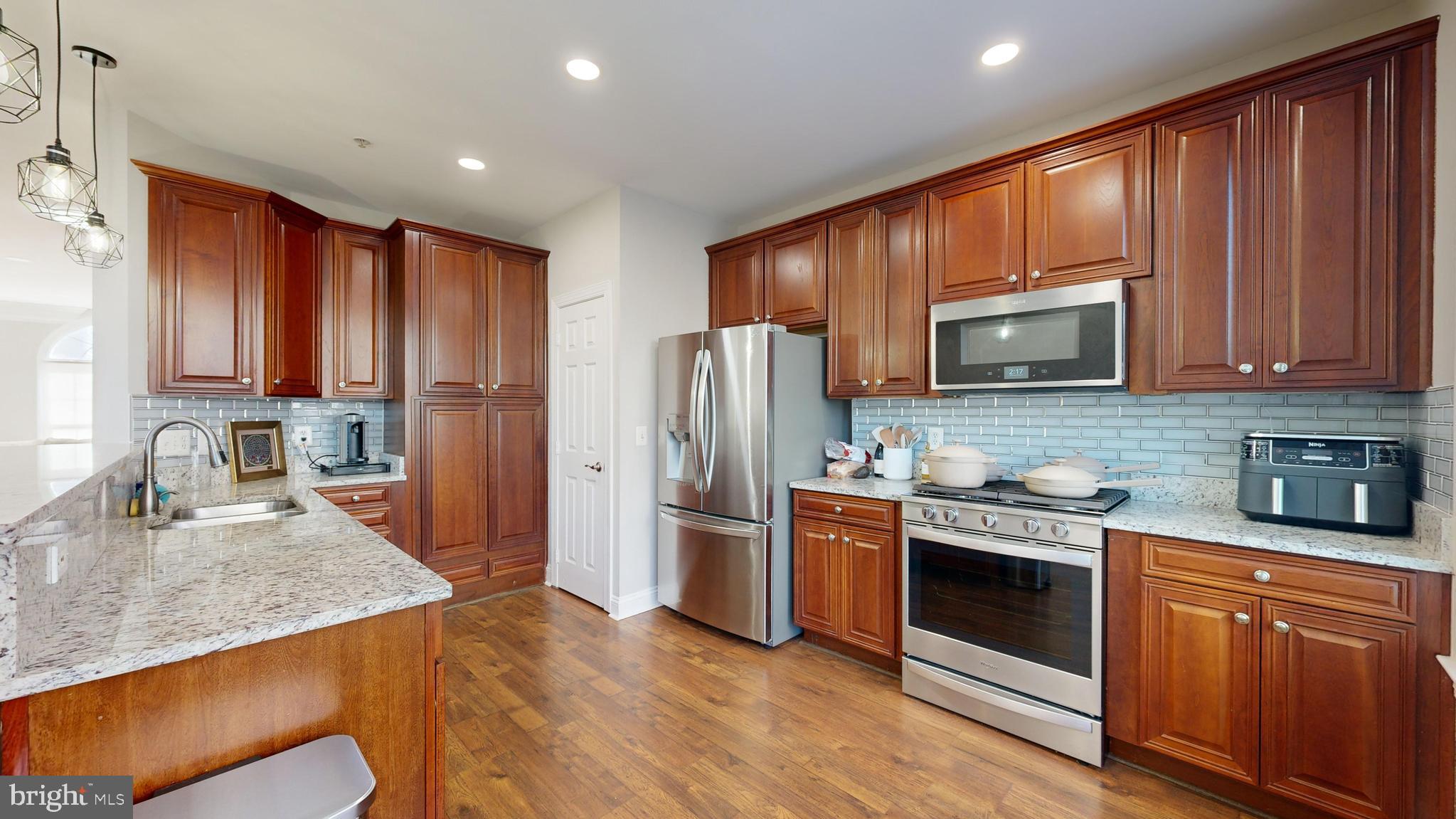 RIDGE TOP - Residential