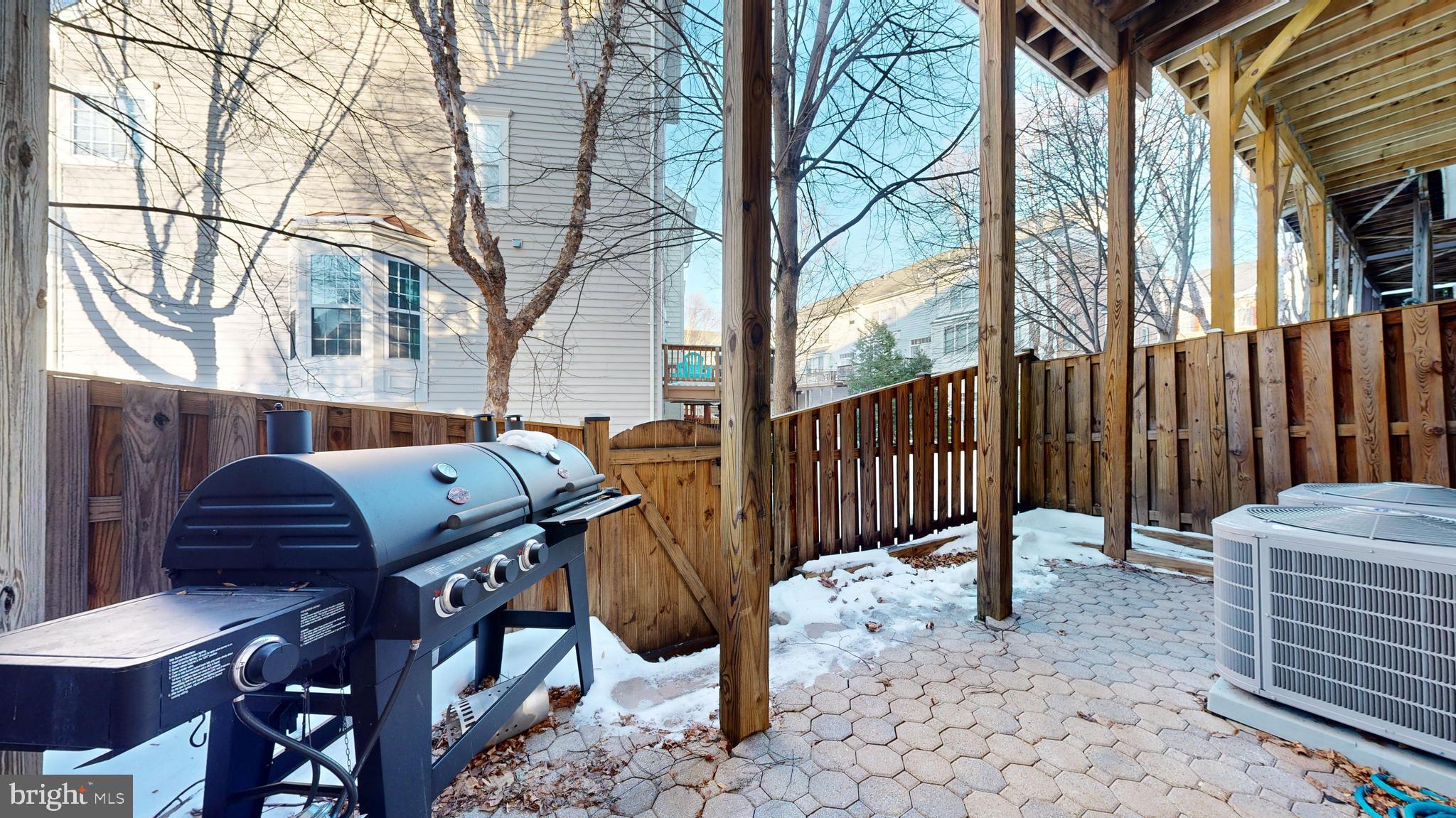 RIDGE TOP - Residential