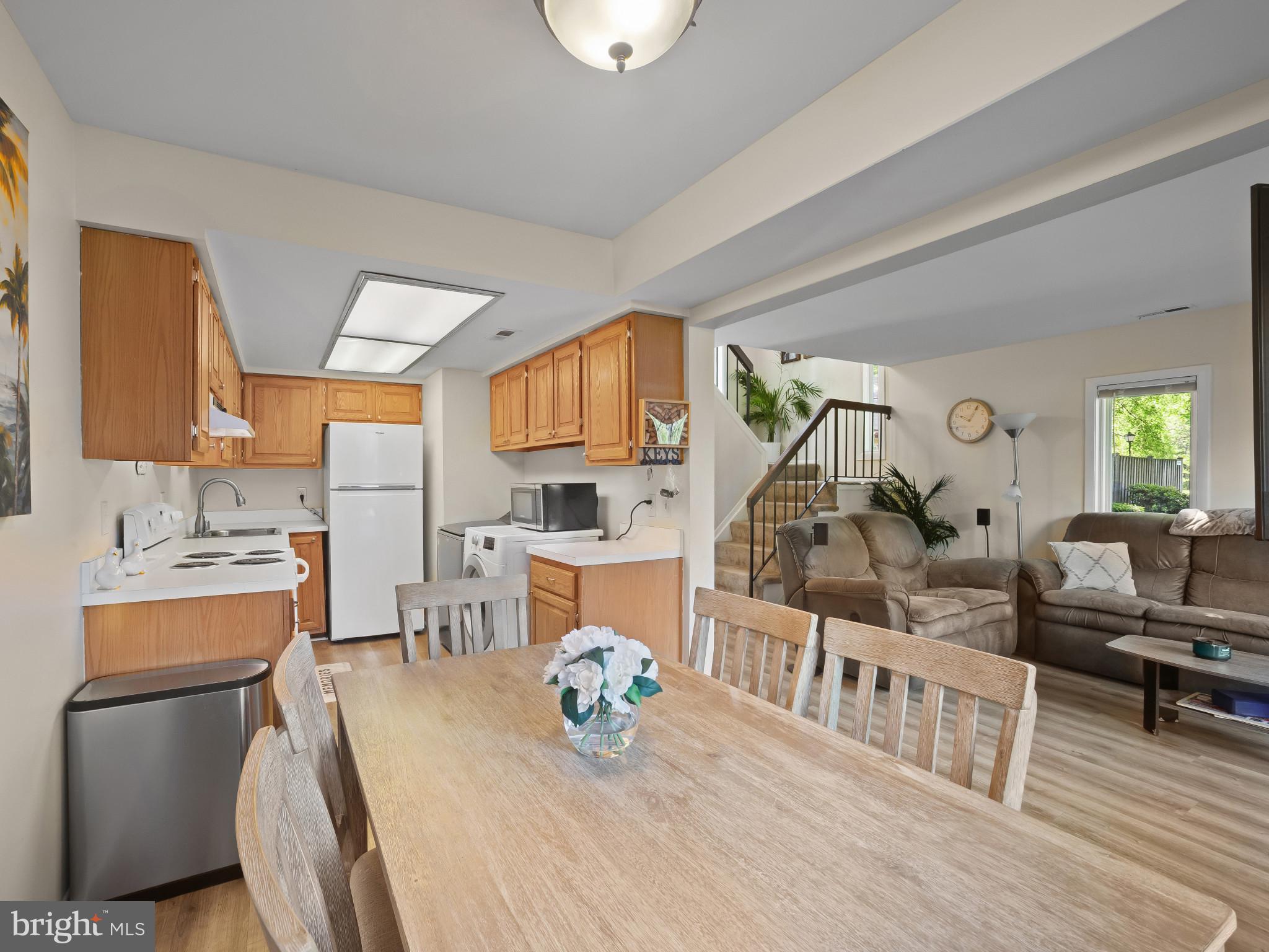 1917 EVERGLADE COURT