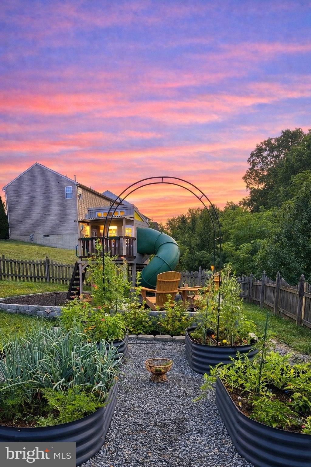 9529 LAUREL OAK DRIVE