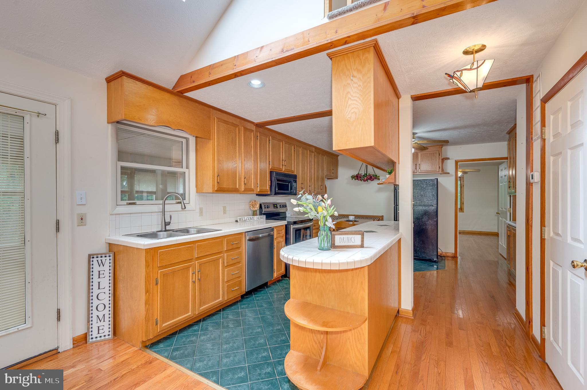 WHISPERING PINES - Residential