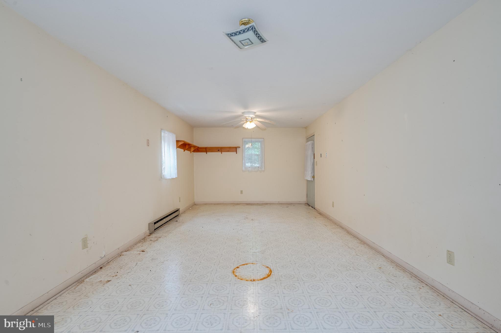 WHISPERING PINES - Residential