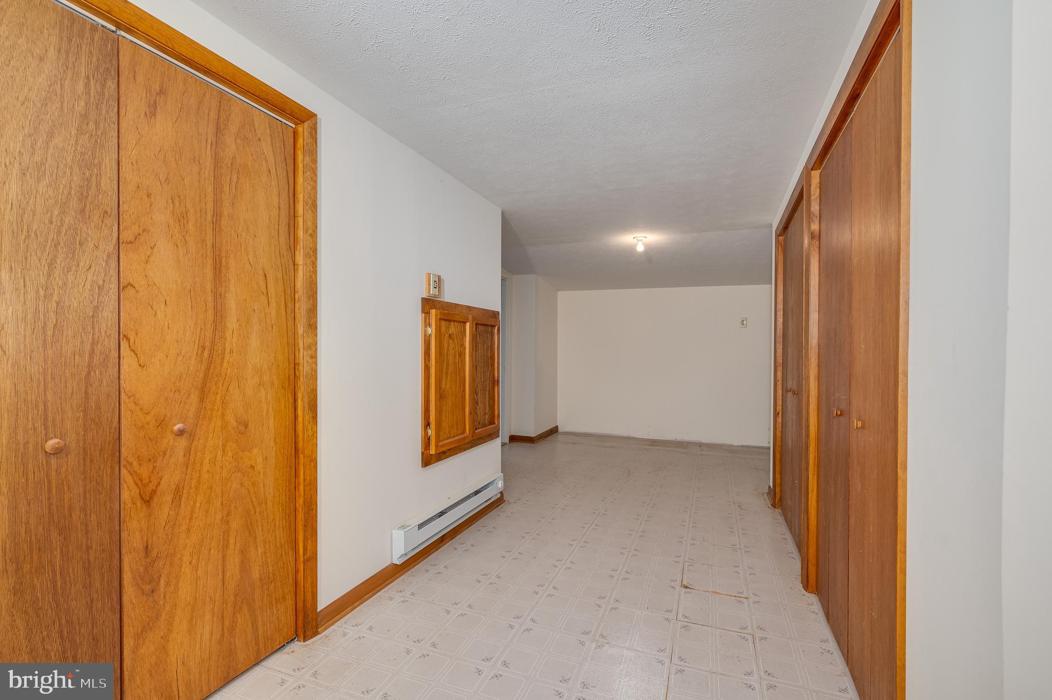 WHISPERING PINES - Residential