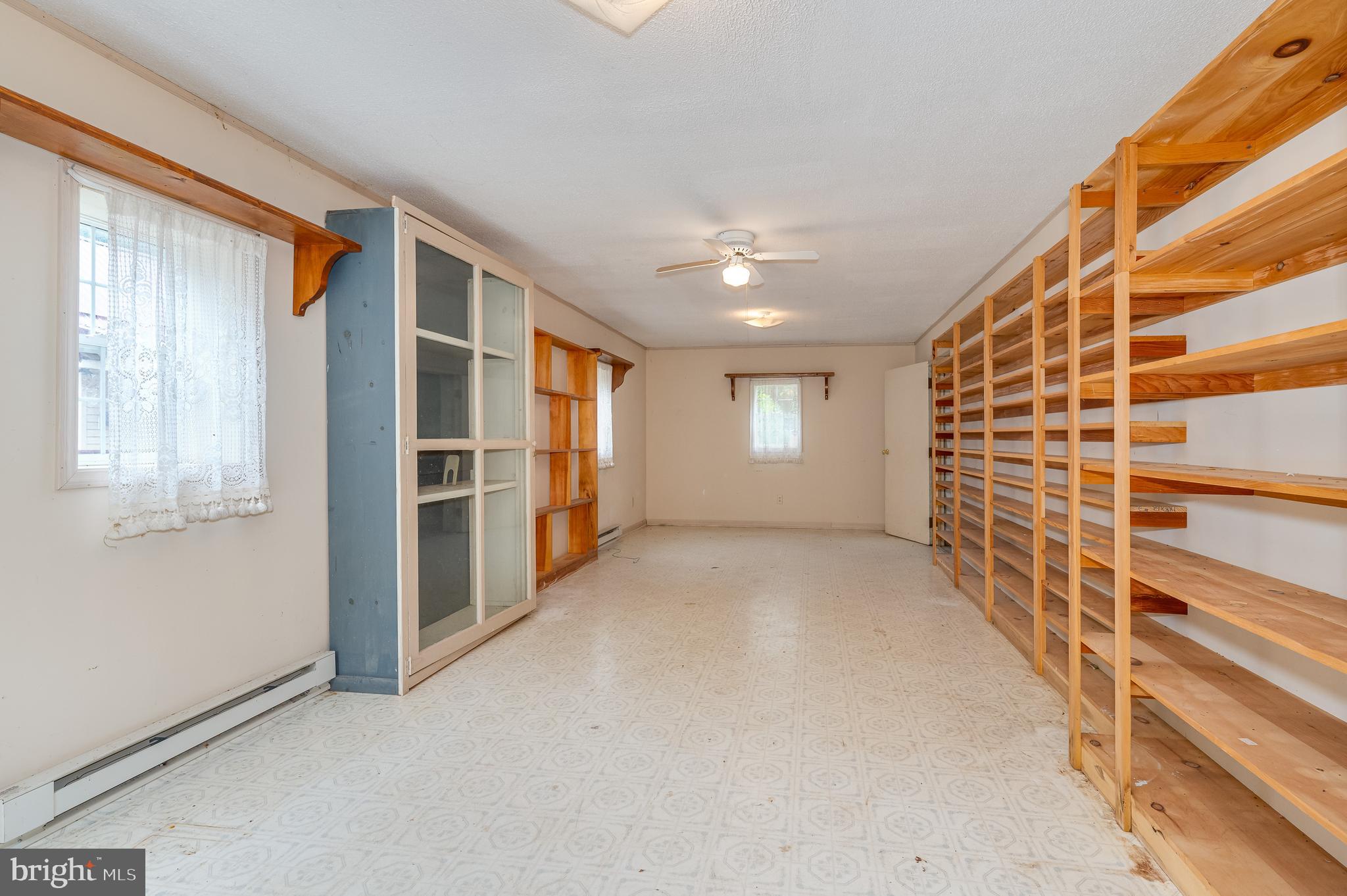 WHISPERING PINES - Residential