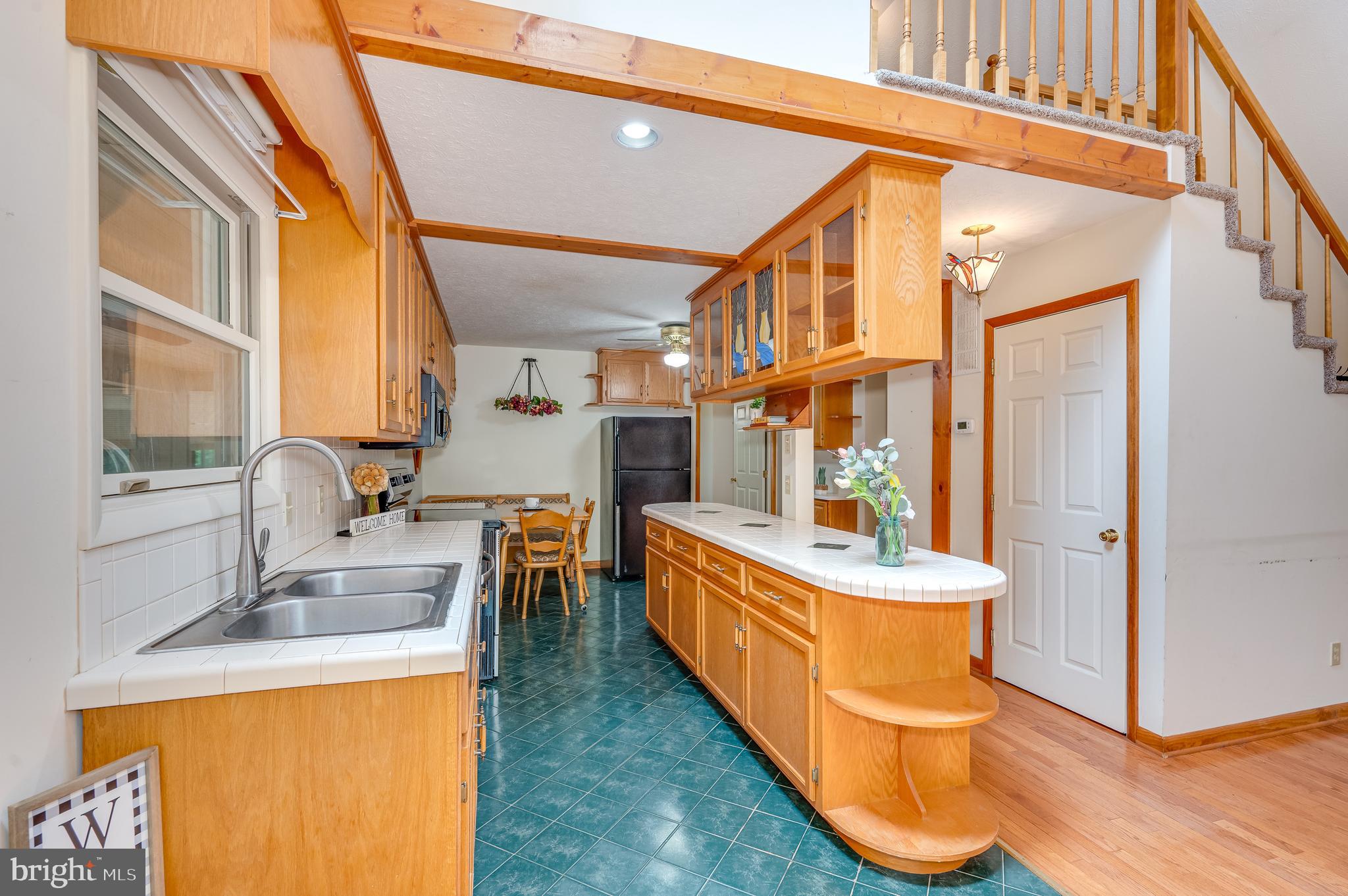 WHISPERING PINES - Residential