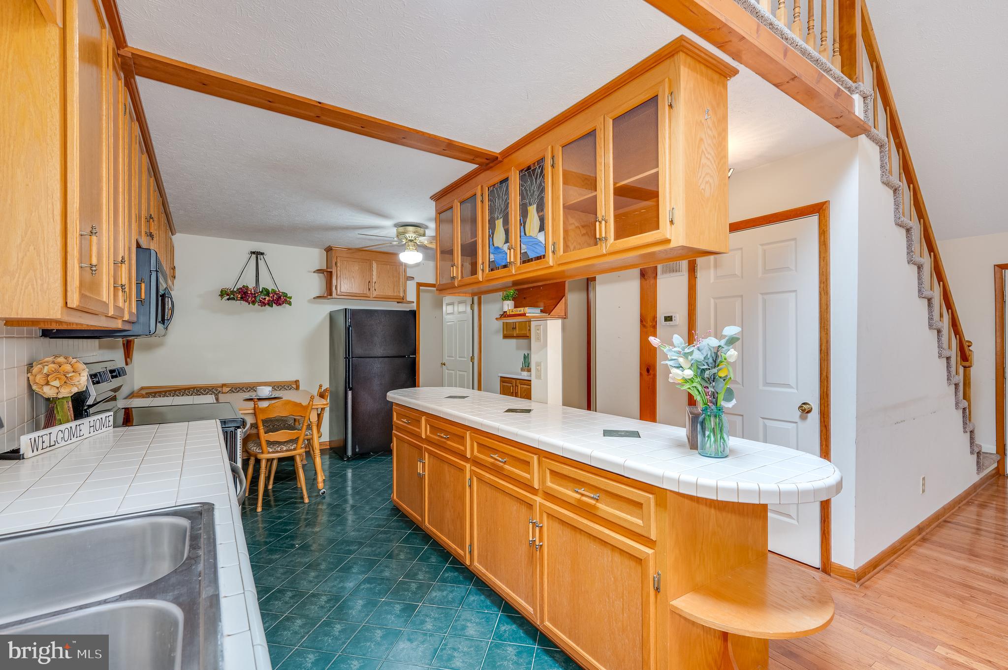 WHISPERING PINES - Residential