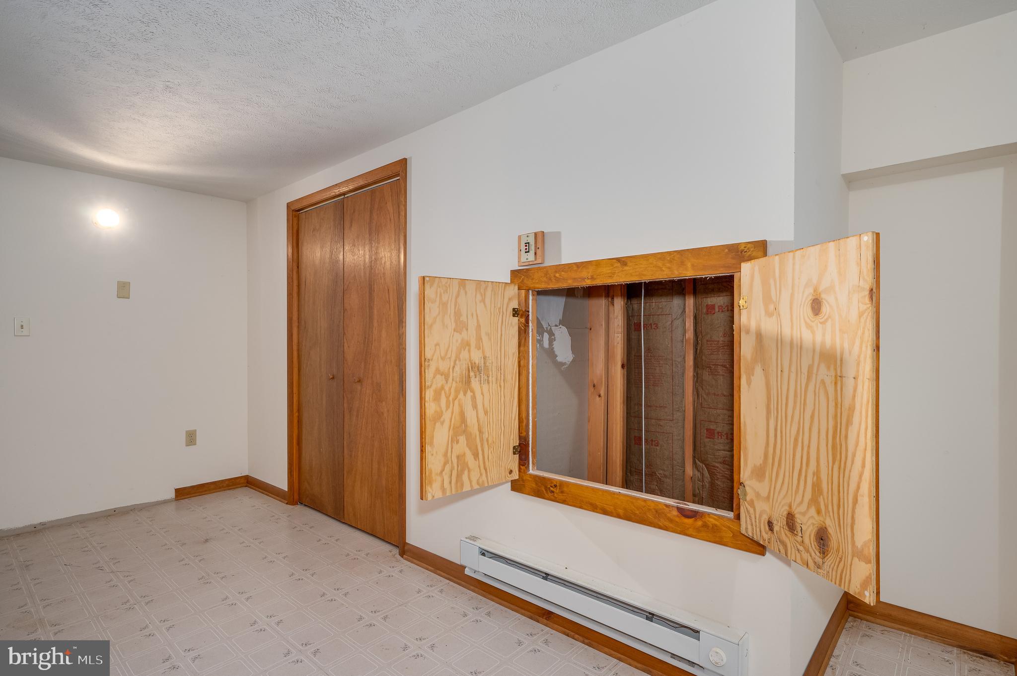 WHISPERING PINES - Residential