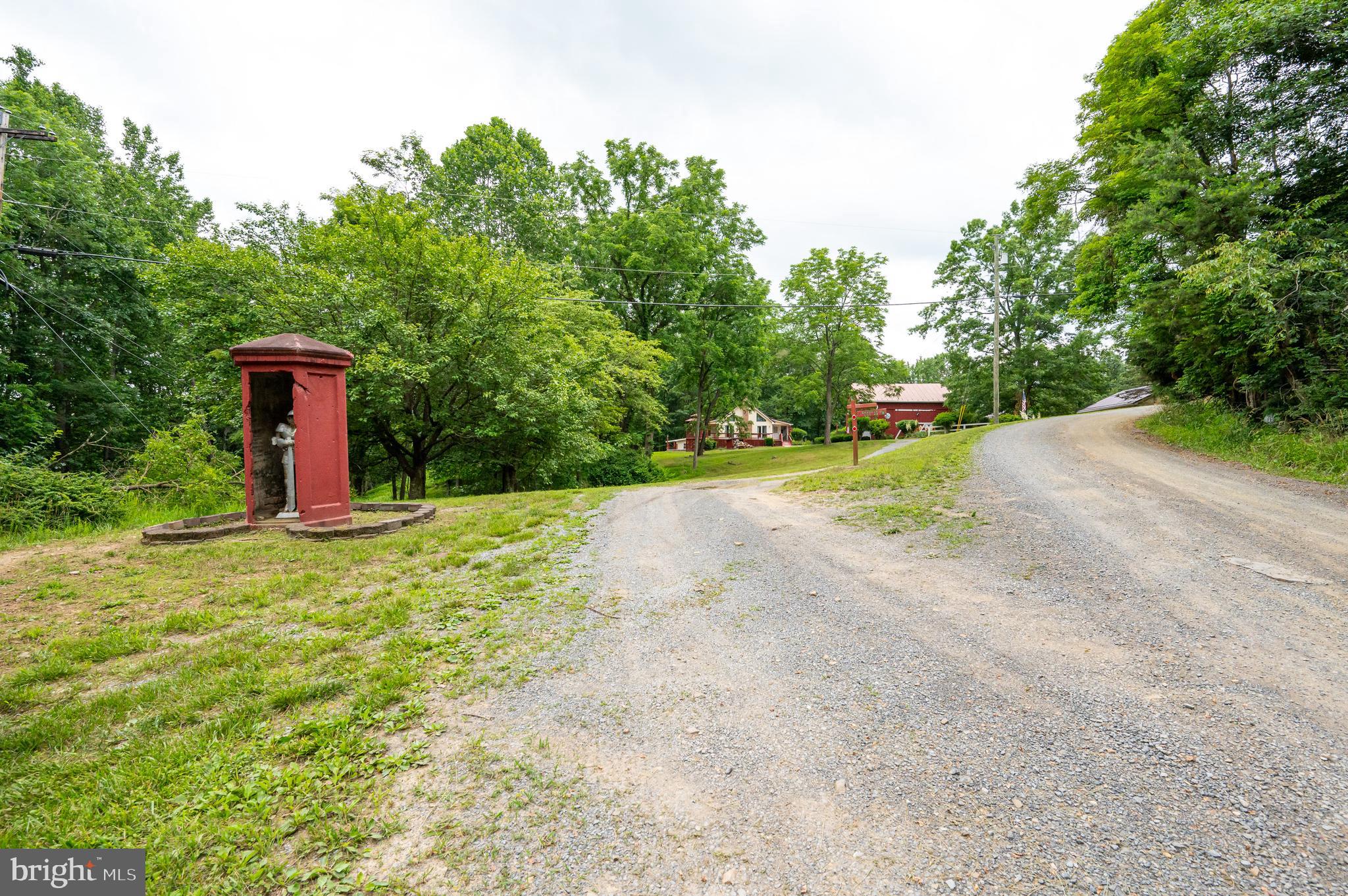 WHISPERING PINES - Residential