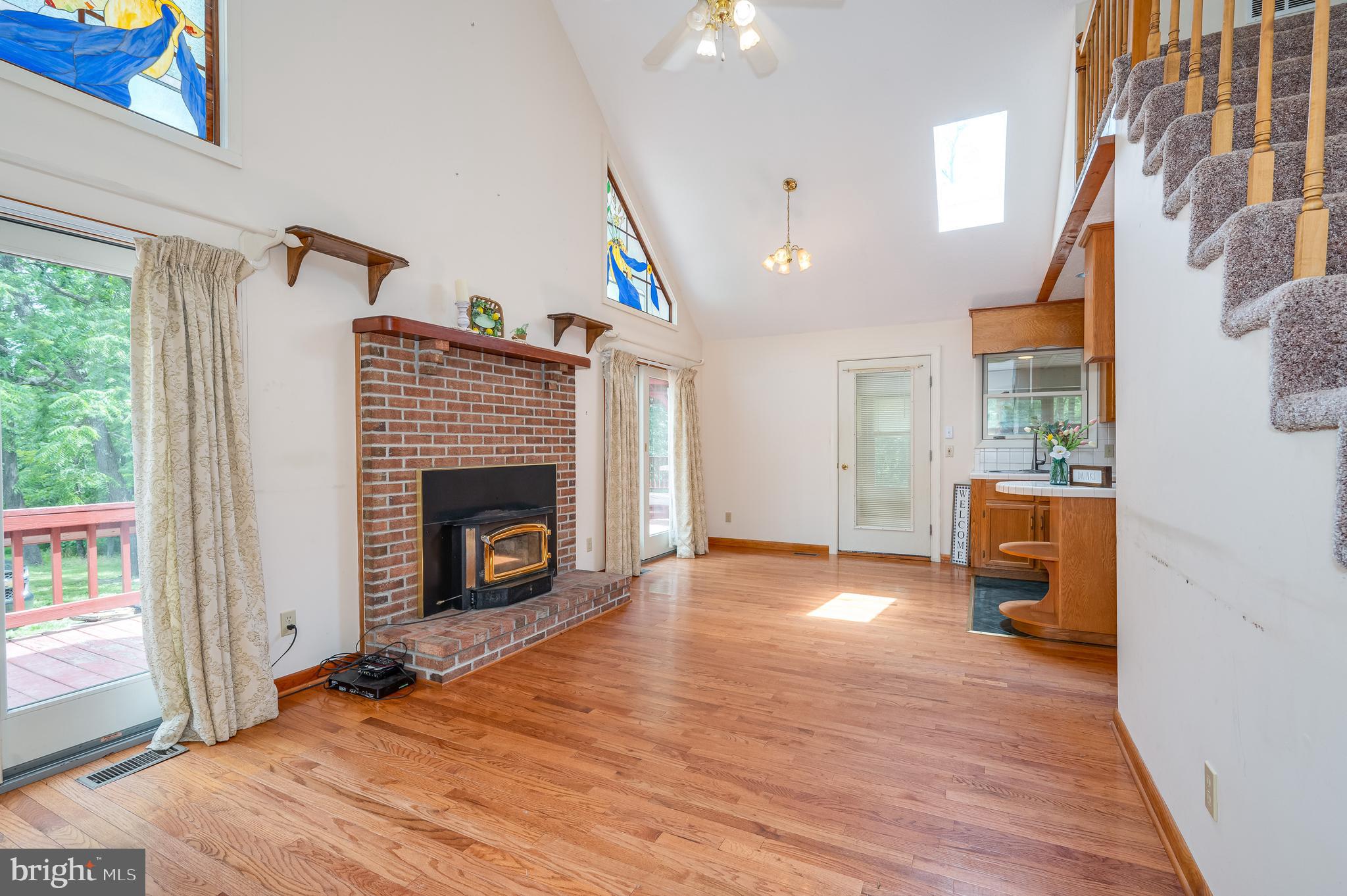 WHISPERING PINES - Residential