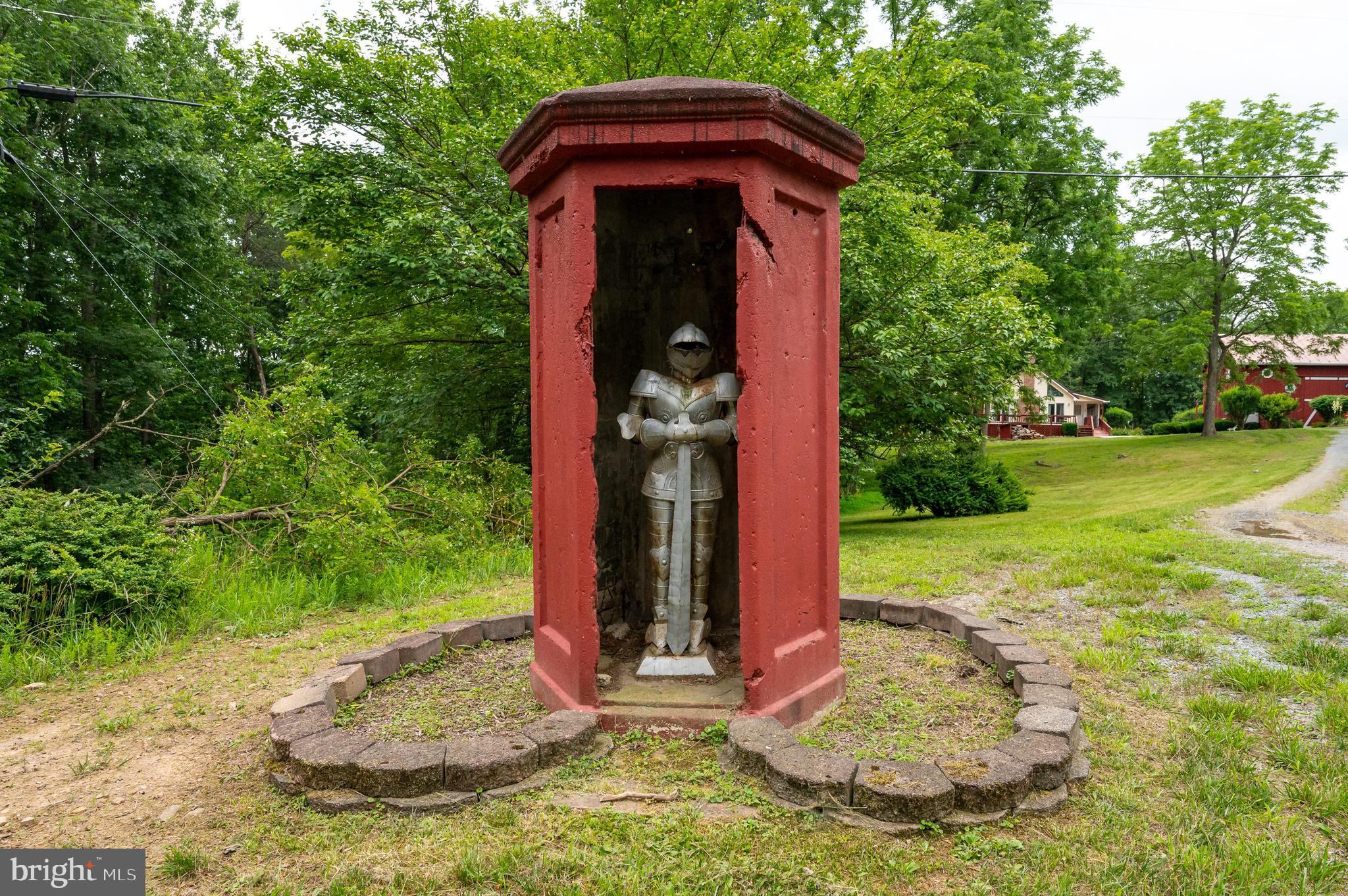 WHISPERING PINES - Residential