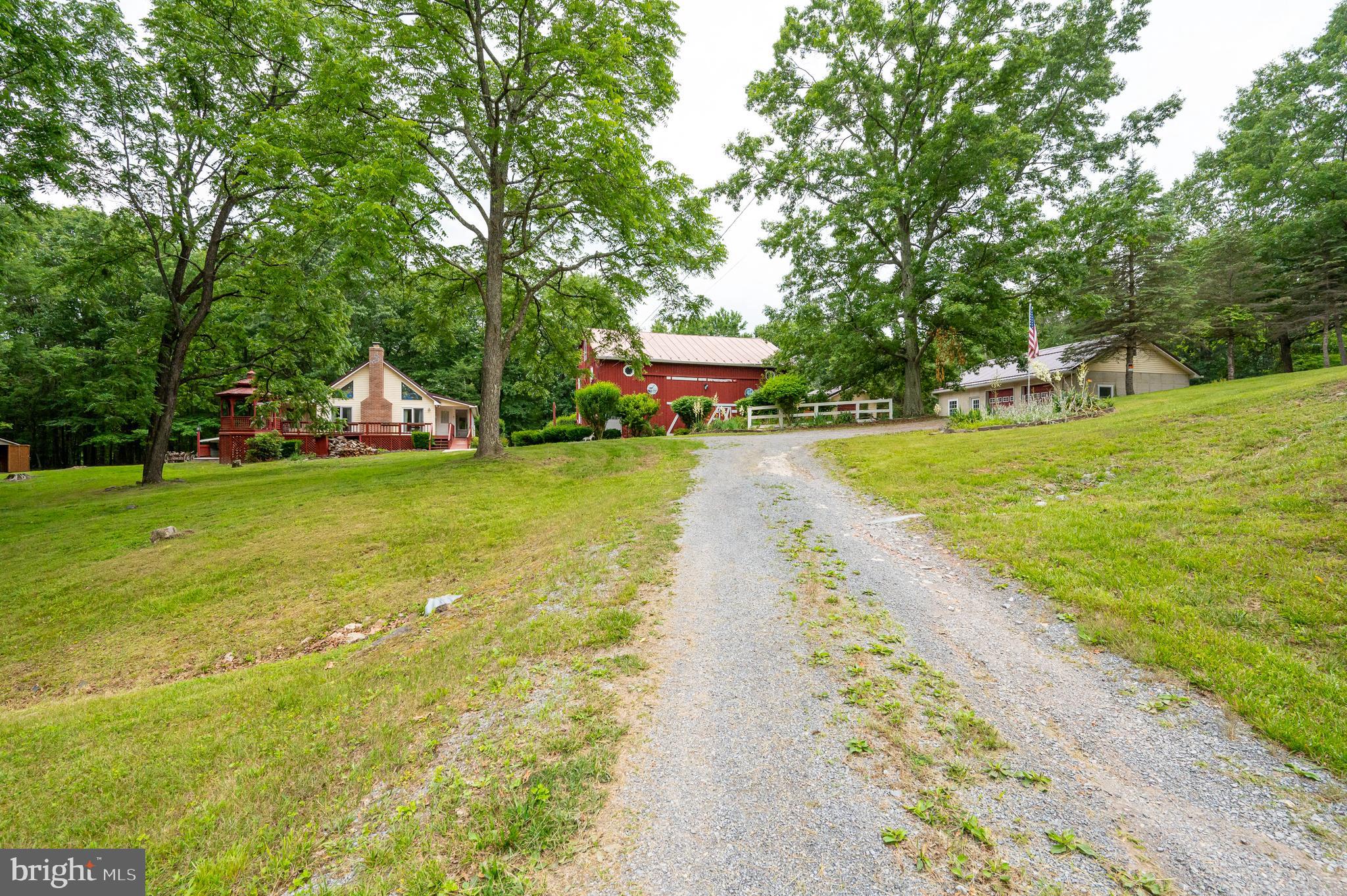 WHISPERING PINES - Residential