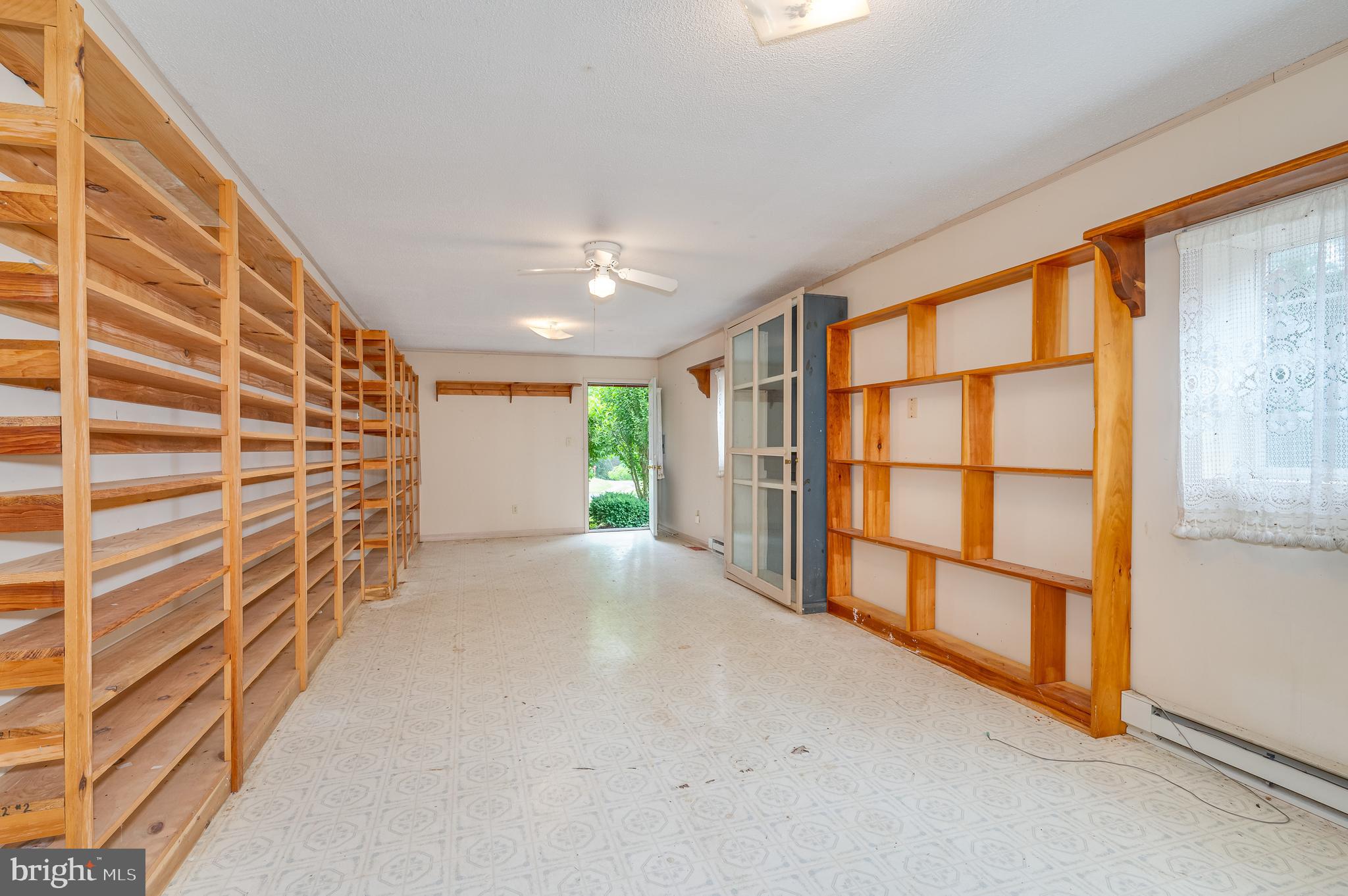 WHISPERING PINES - Residential