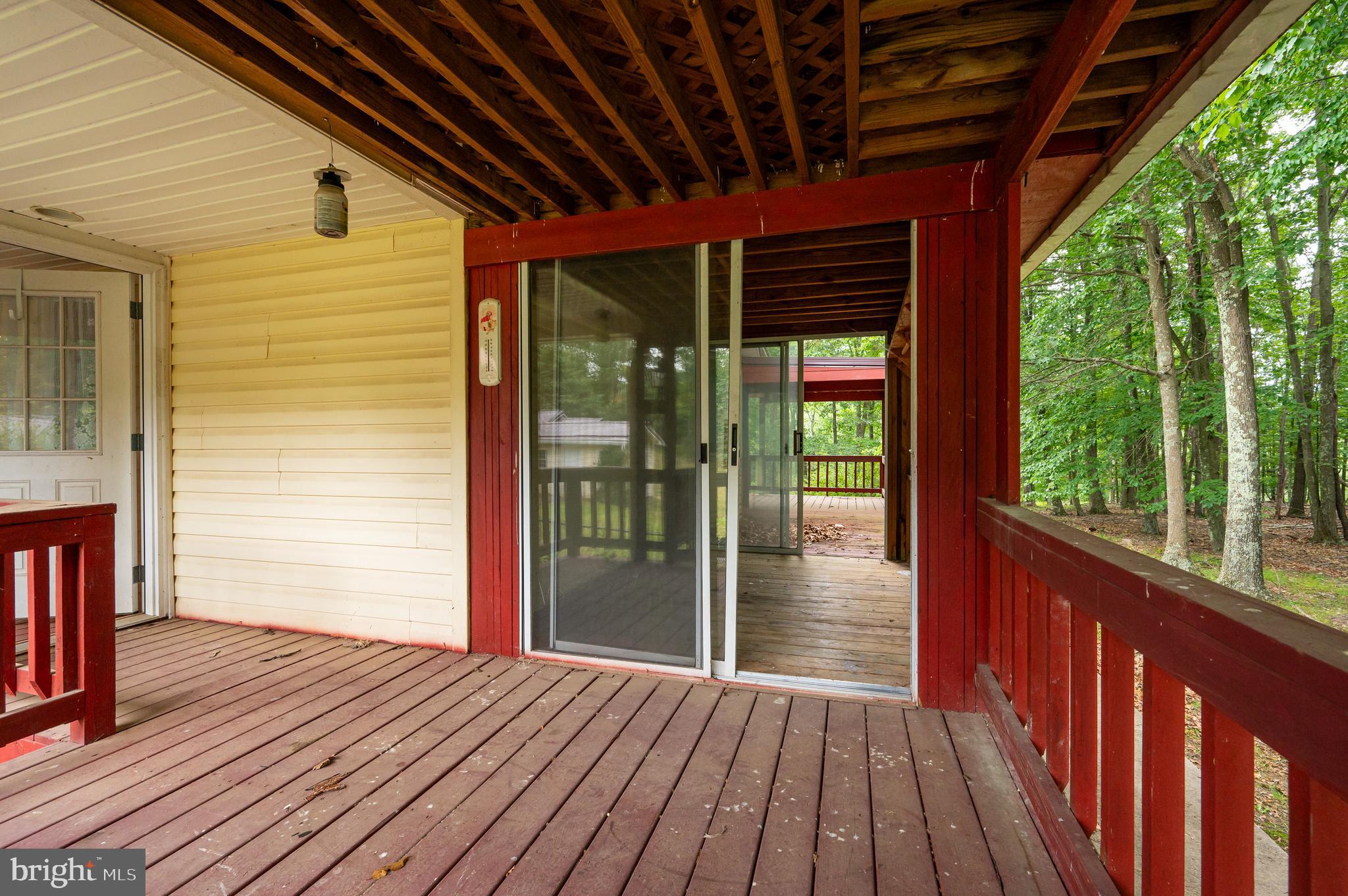 WHISPERING PINES - Residential