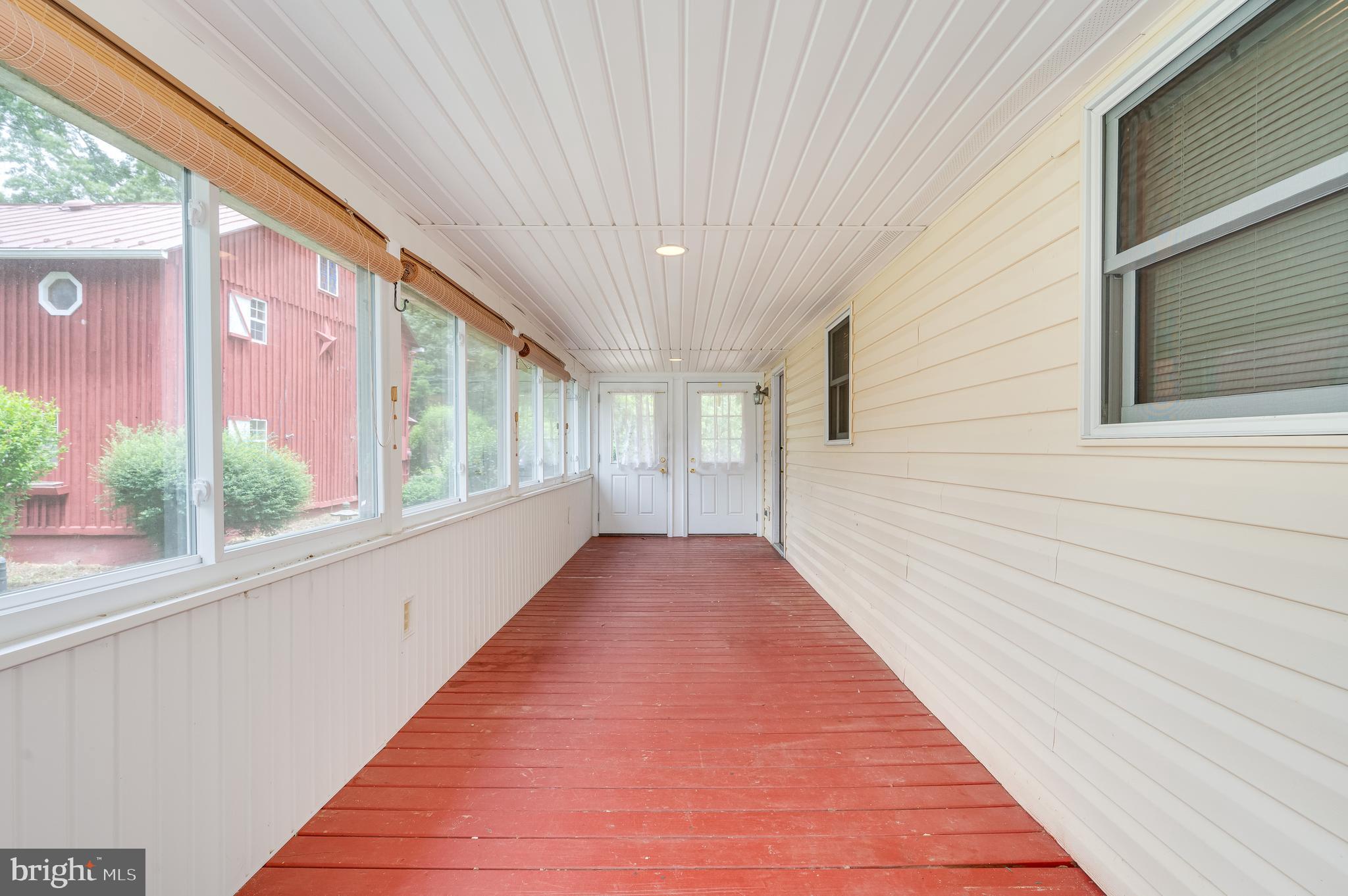 WHISPERING PINES - Residential