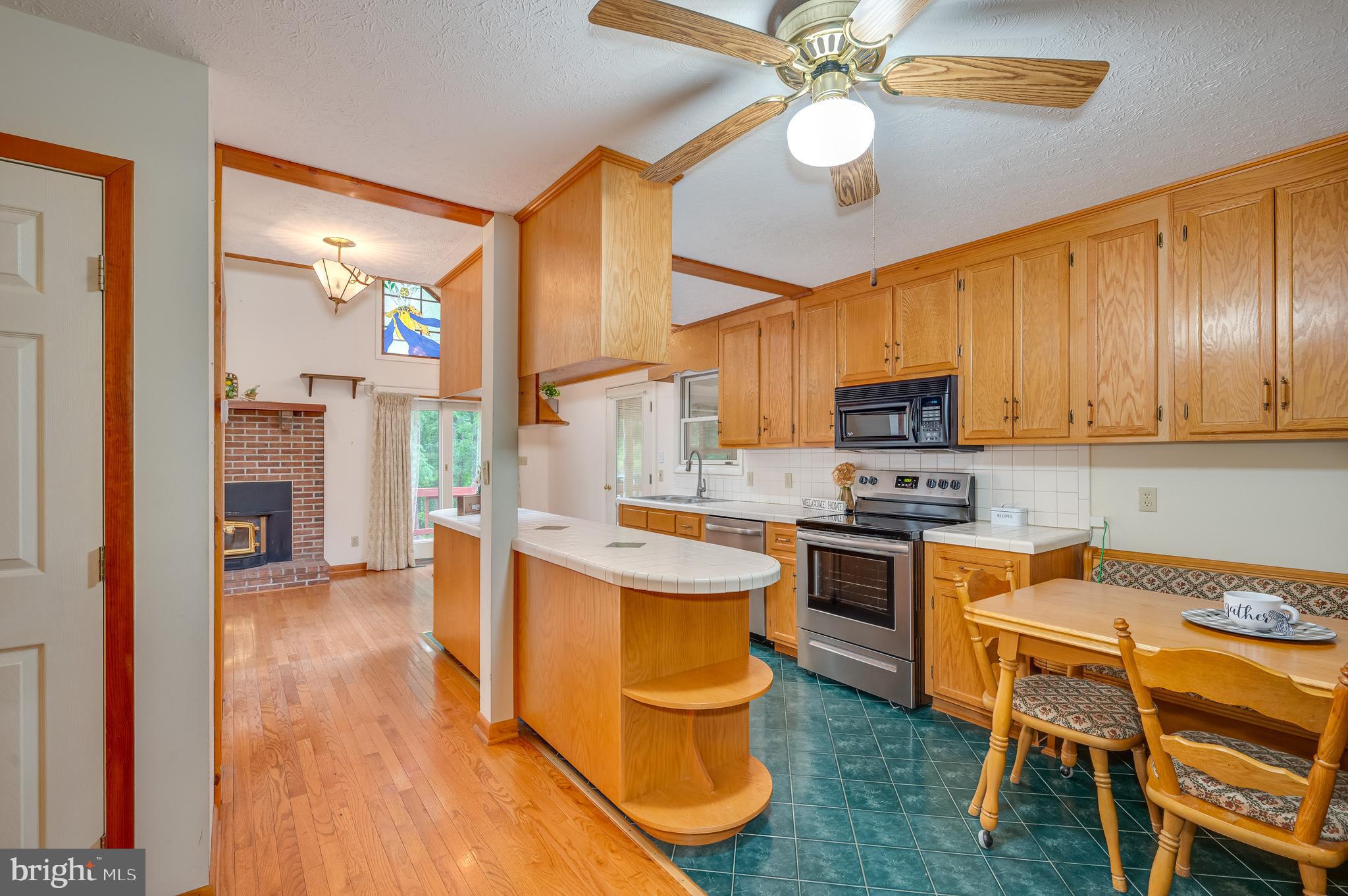 WHISPERING PINES - Residential