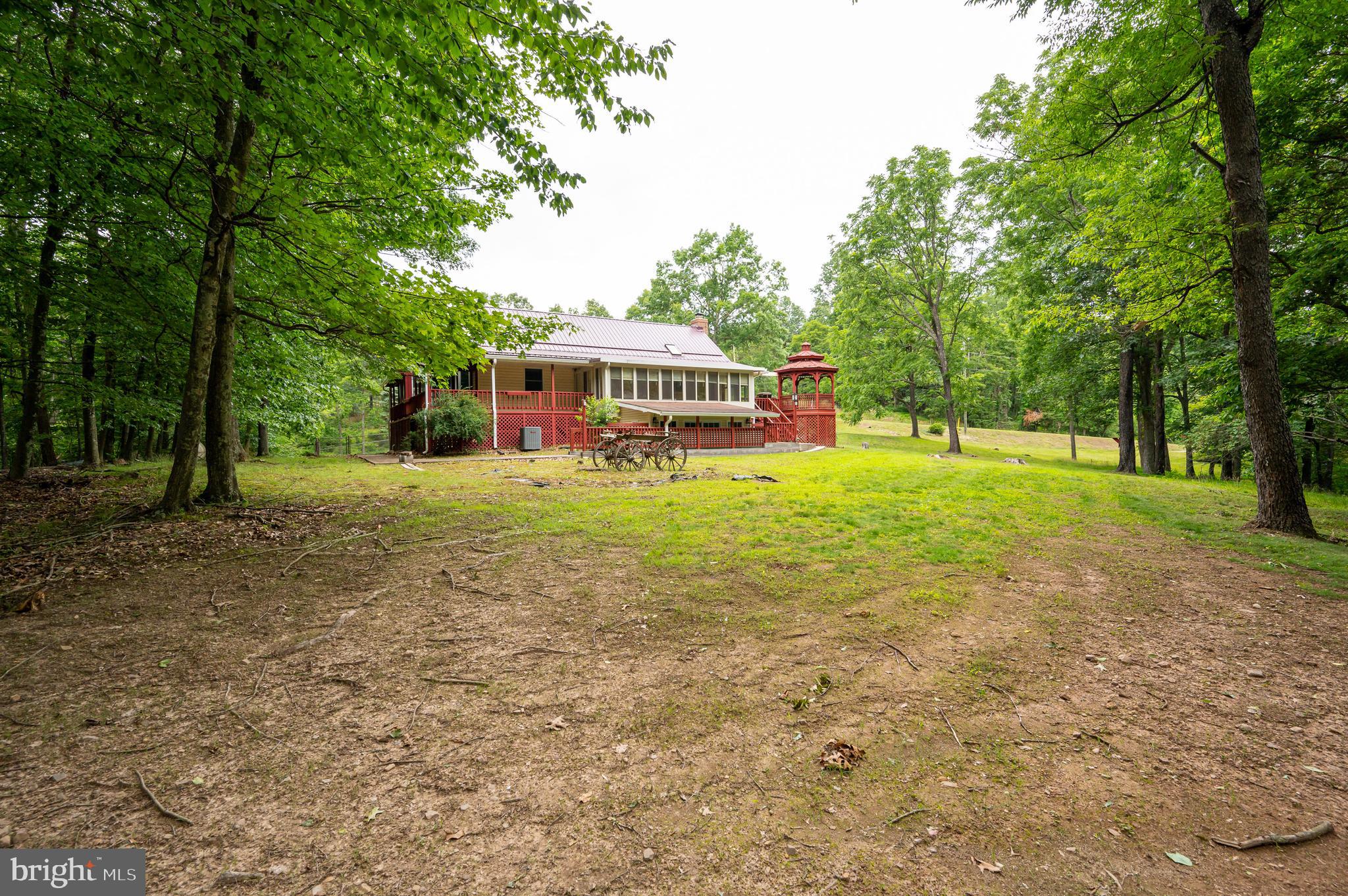 WHISPERING PINES - Residential