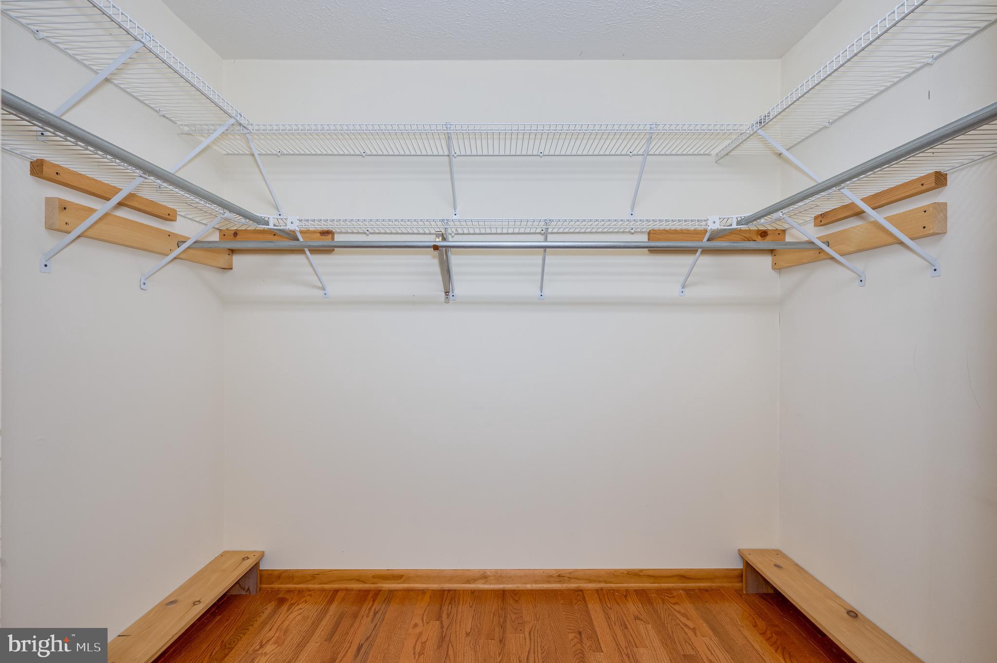 WHISPERING PINES - Residential