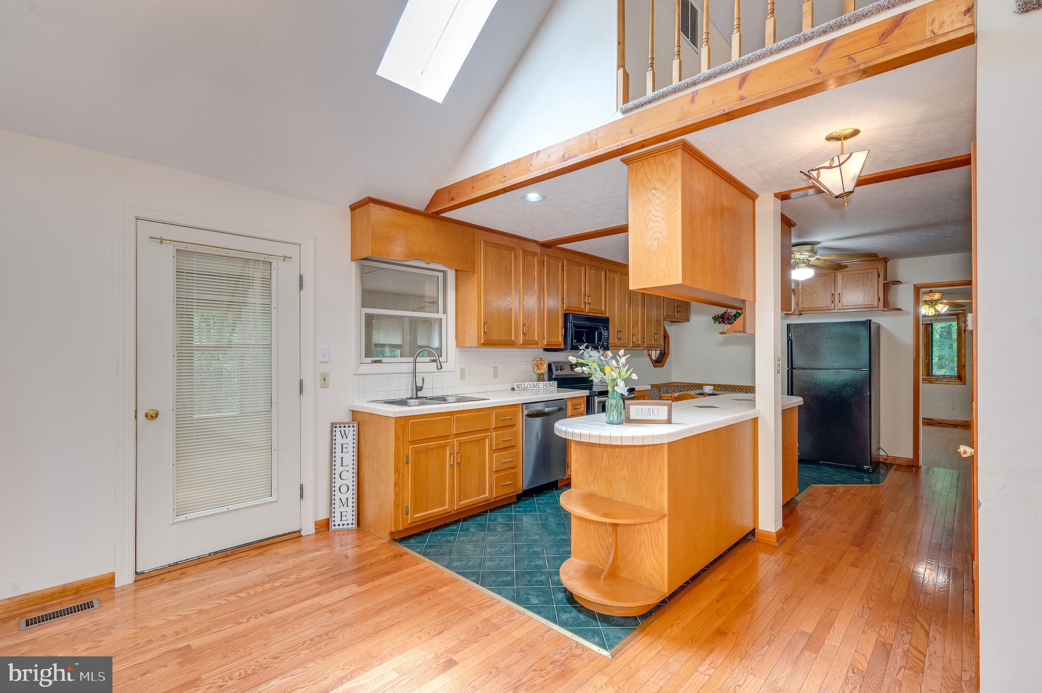 WHISPERING PINES - Residential