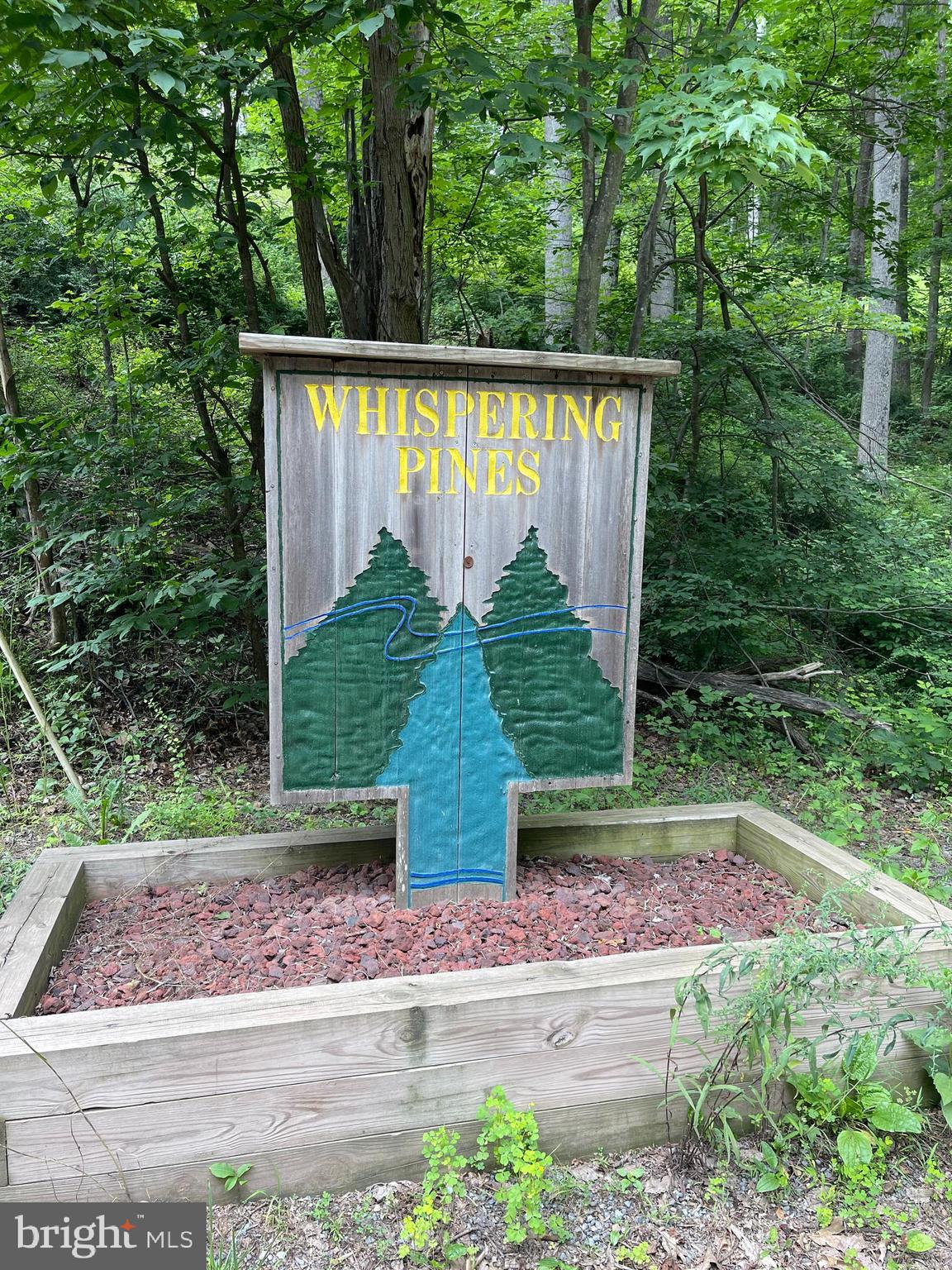 WHISPERING PINES - Residential