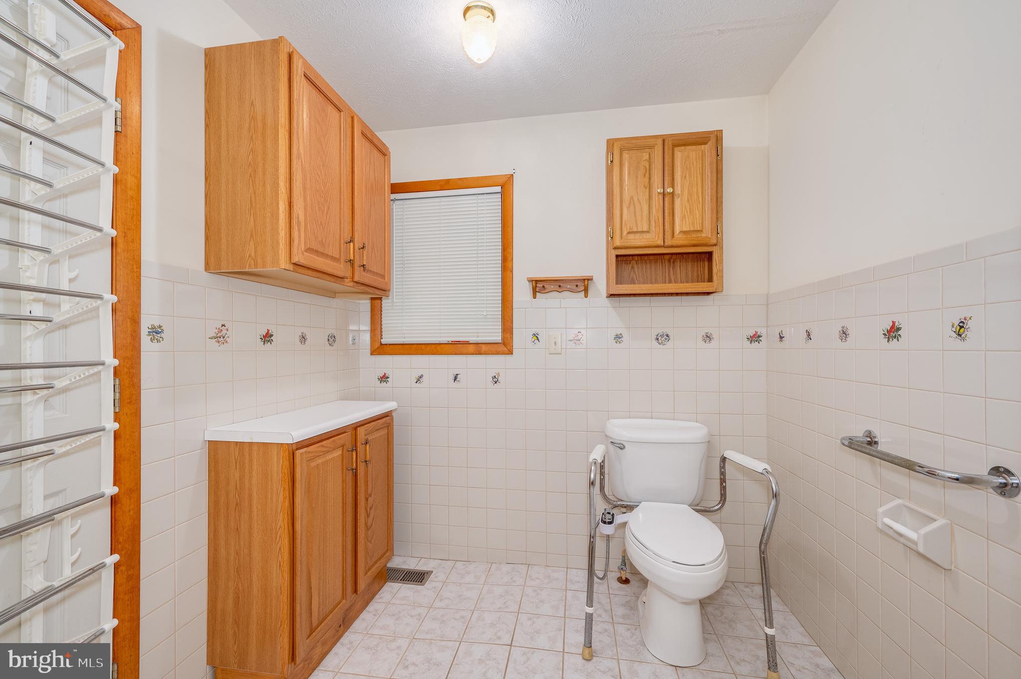 WHISPERING PINES - Residential