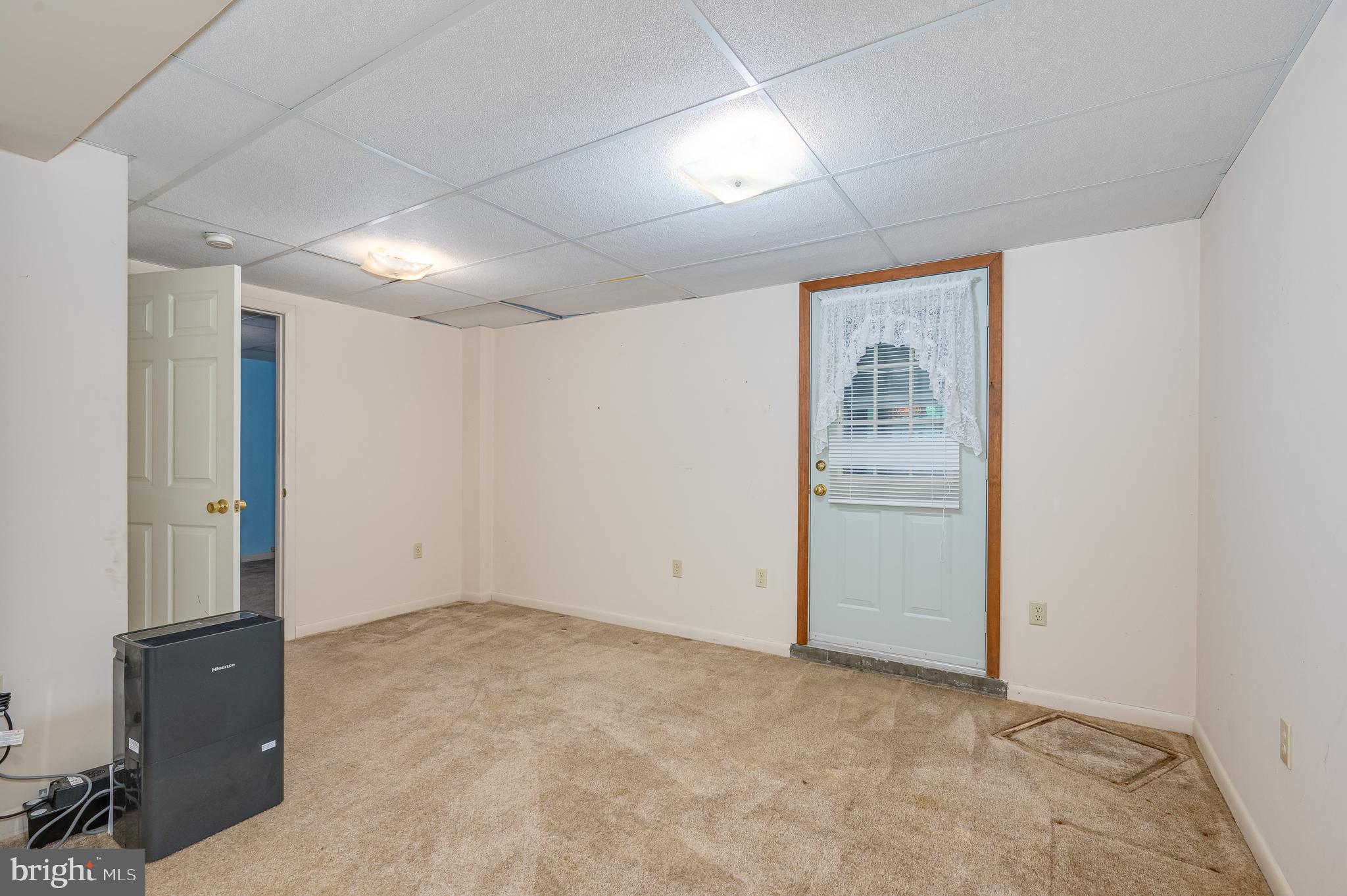 WHISPERING PINES - Residential