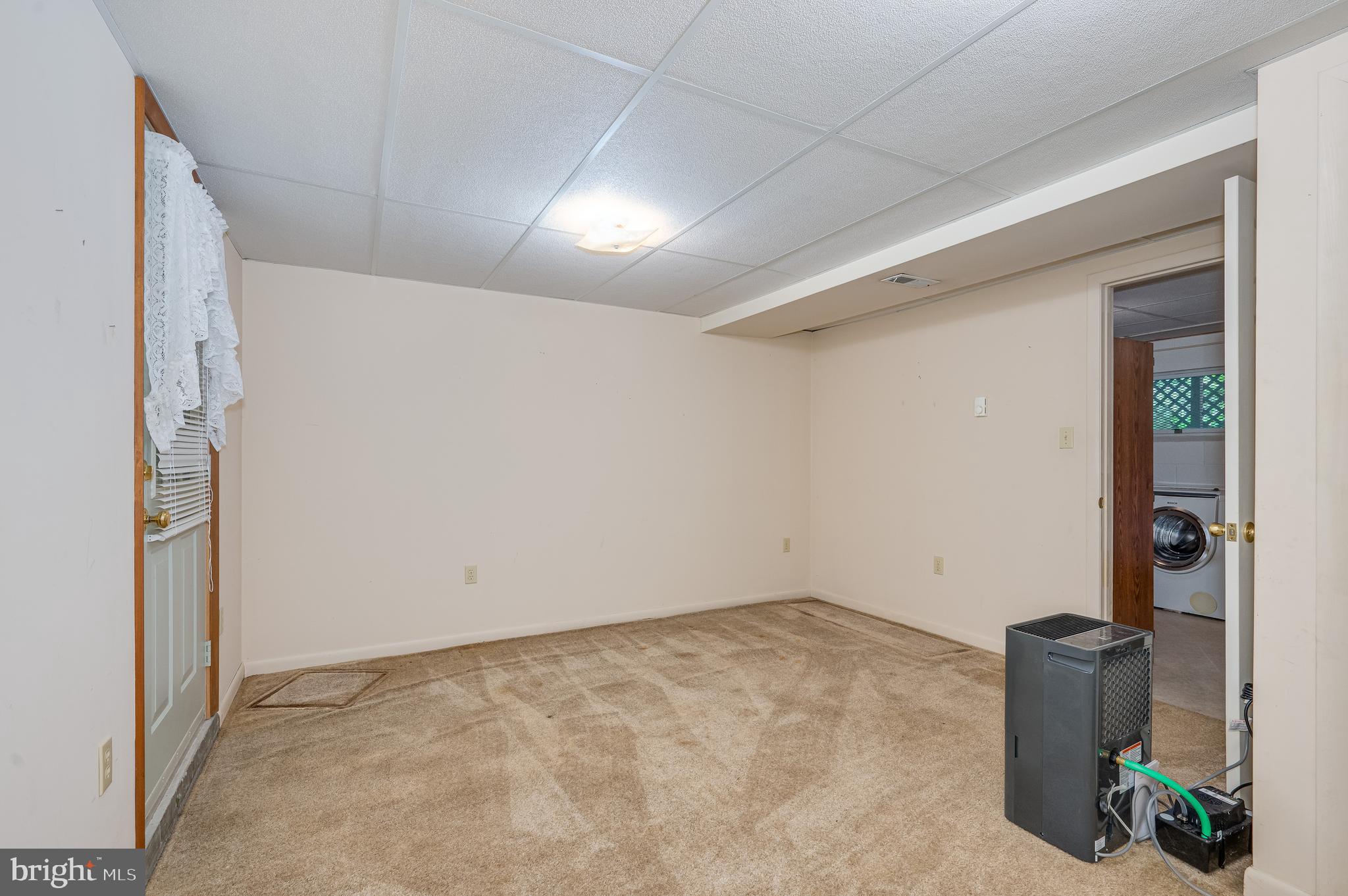 WHISPERING PINES - Residential