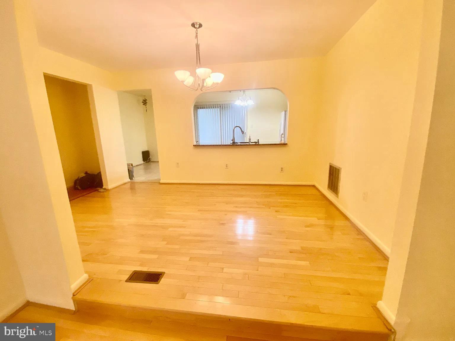 SENECA PARK - Residential