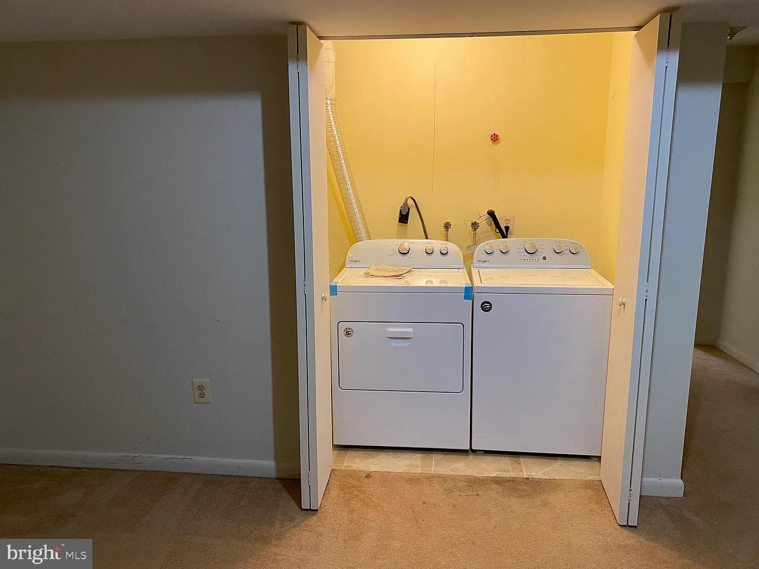 SENECA PARK - Residential