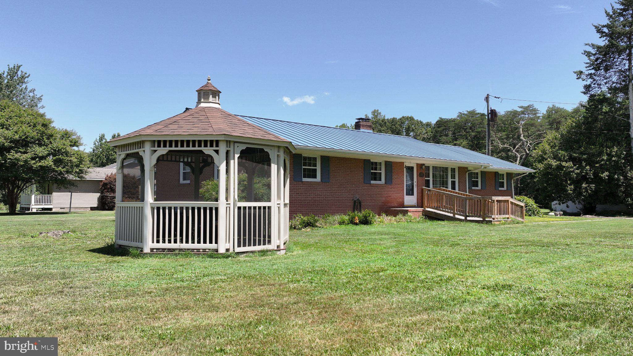 16184 MELVILLE LANE
