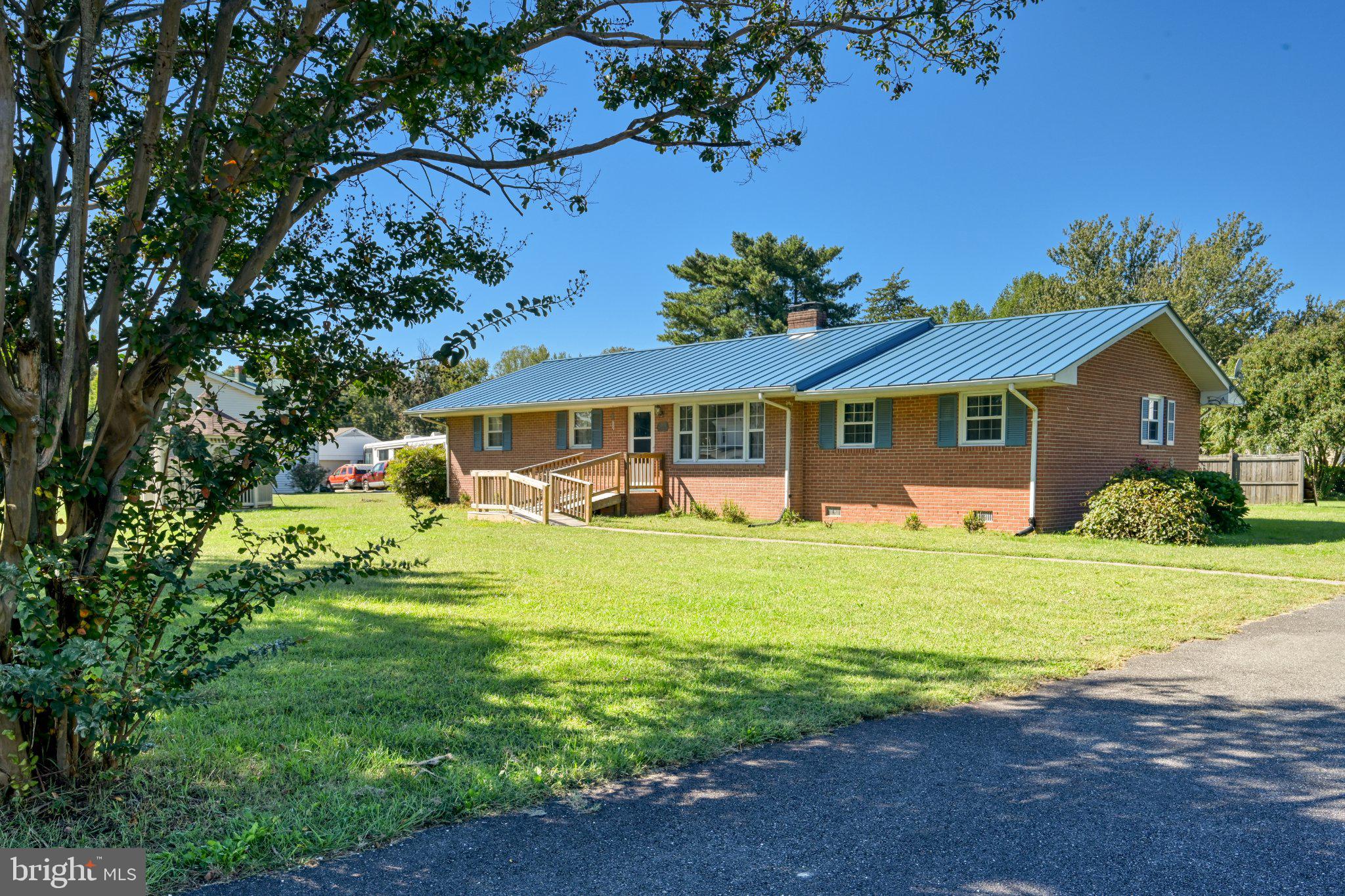 16184 MELVILLE LANE