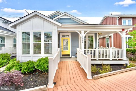 Photo of 1006 Railroad Avenue, FALLS CHURCH, VA 22046 (MLS # VAFA2003928)