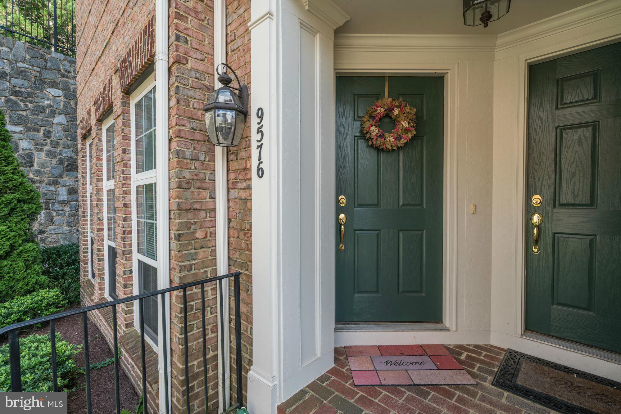 THE TOWNES CONDOMINIUM - Residential