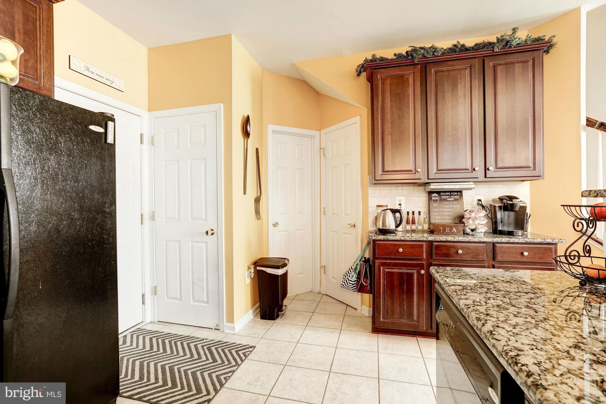 THE TOWNES CONDOMINIUM - Residential