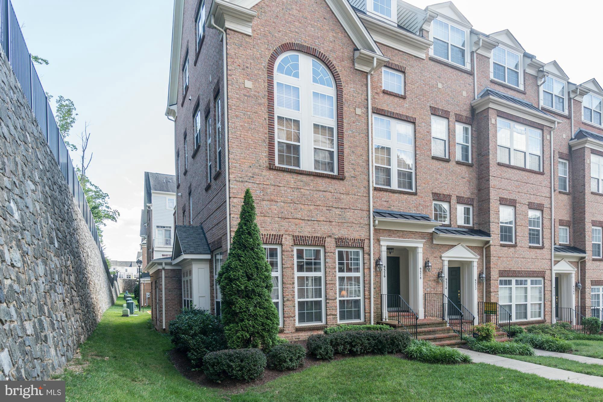 THE TOWNES CONDOMINIUM - Residential