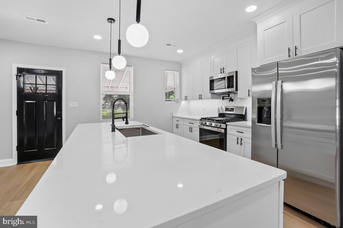 BELAIR-EDISON - Residential