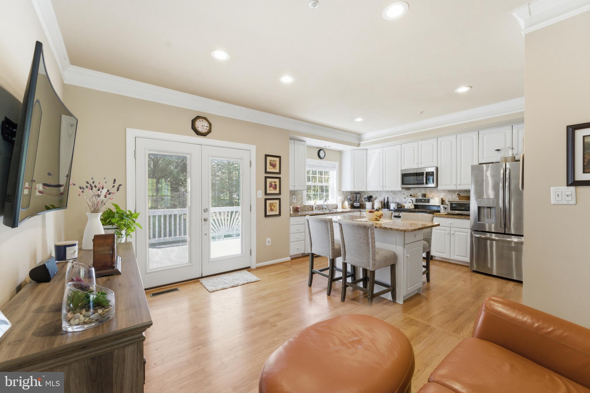 CLOVERLEAF CENTER - Residential