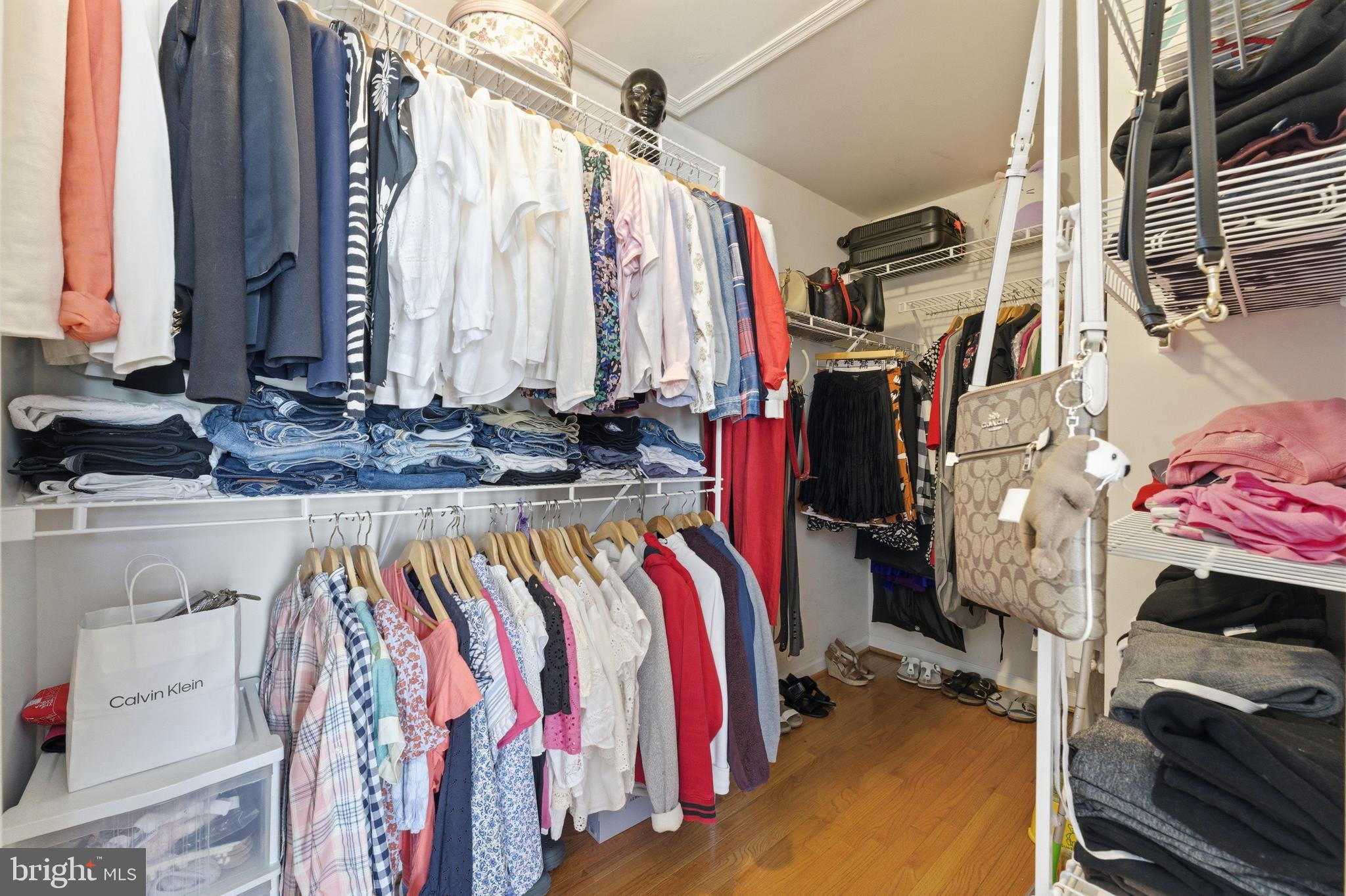 CLOVERLEAF CENTER - Residential